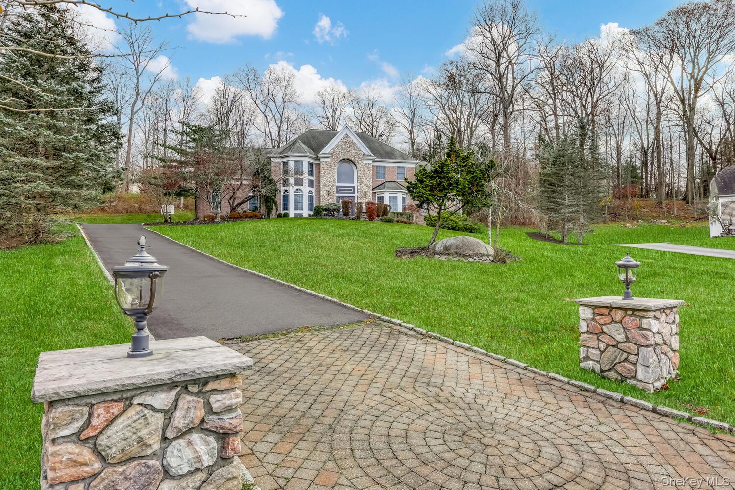 22 Golden Road, Suffern, NY 10901