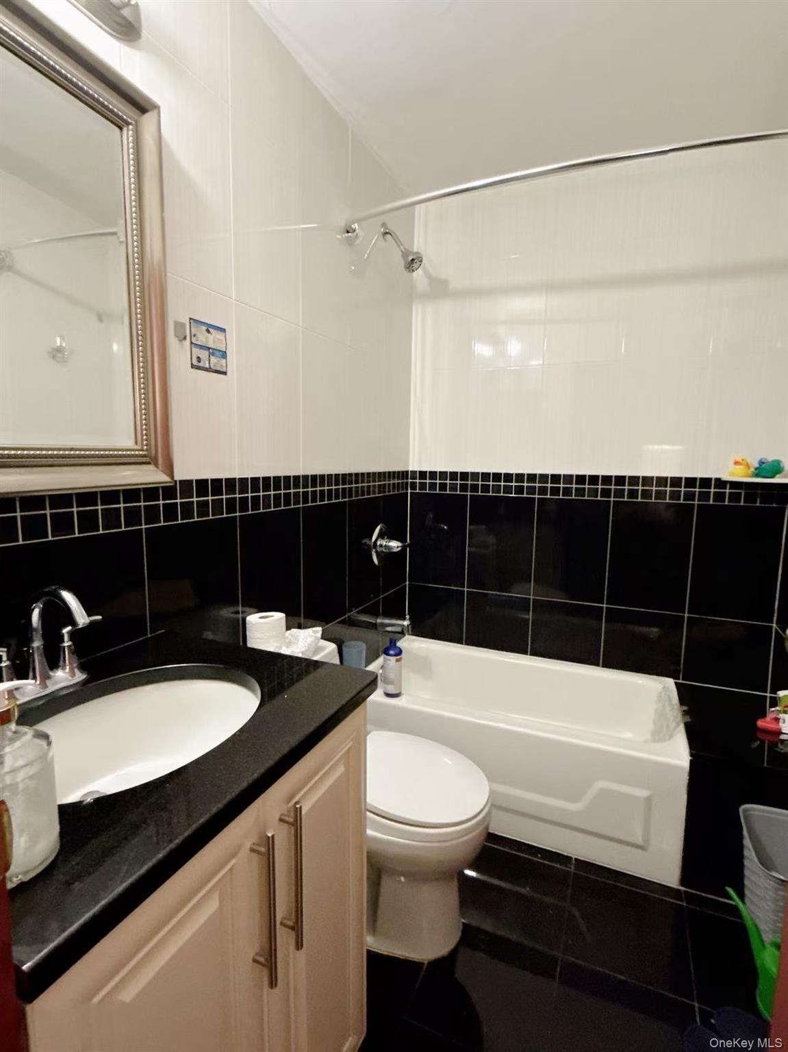 4260 Colden Street # 3A, Flushing, NY 11355