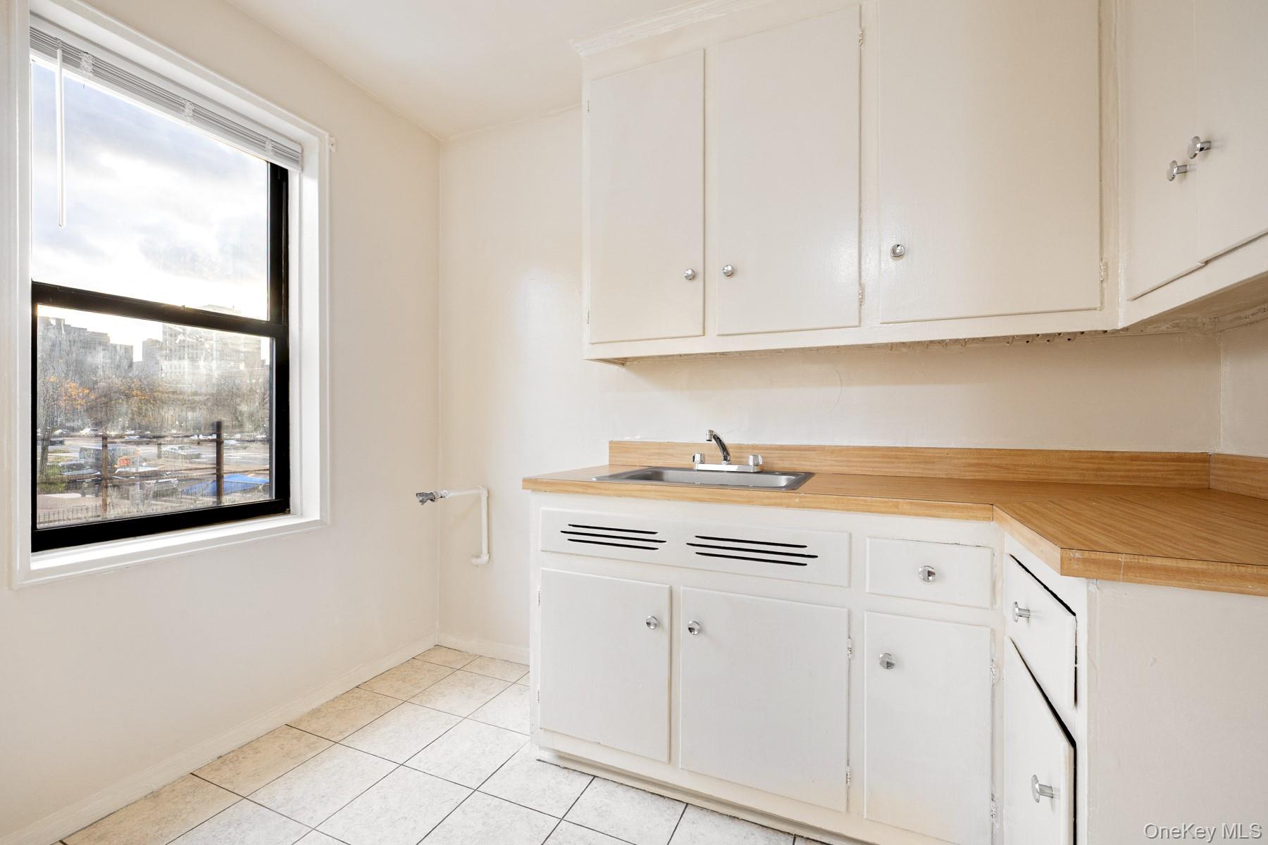 3130 Grand Concourse # 2J, Bronx, NY 10458