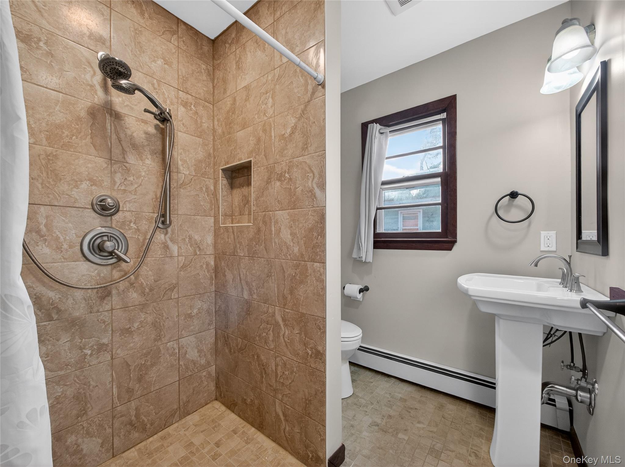 10 Dunnery Court, Suffern, NY 10901