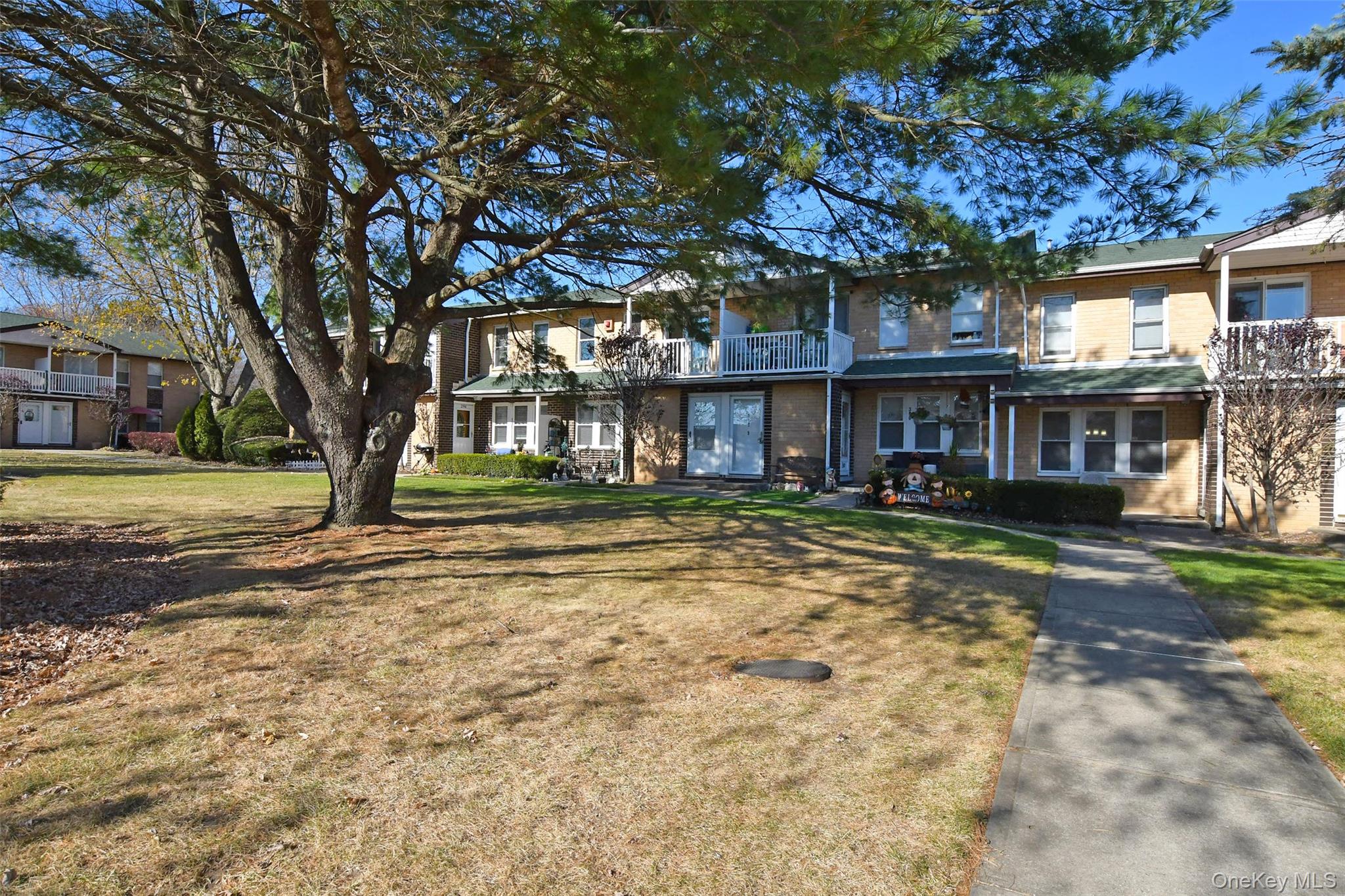 301 Artist Lake Drive, Middle Island, NY 11953