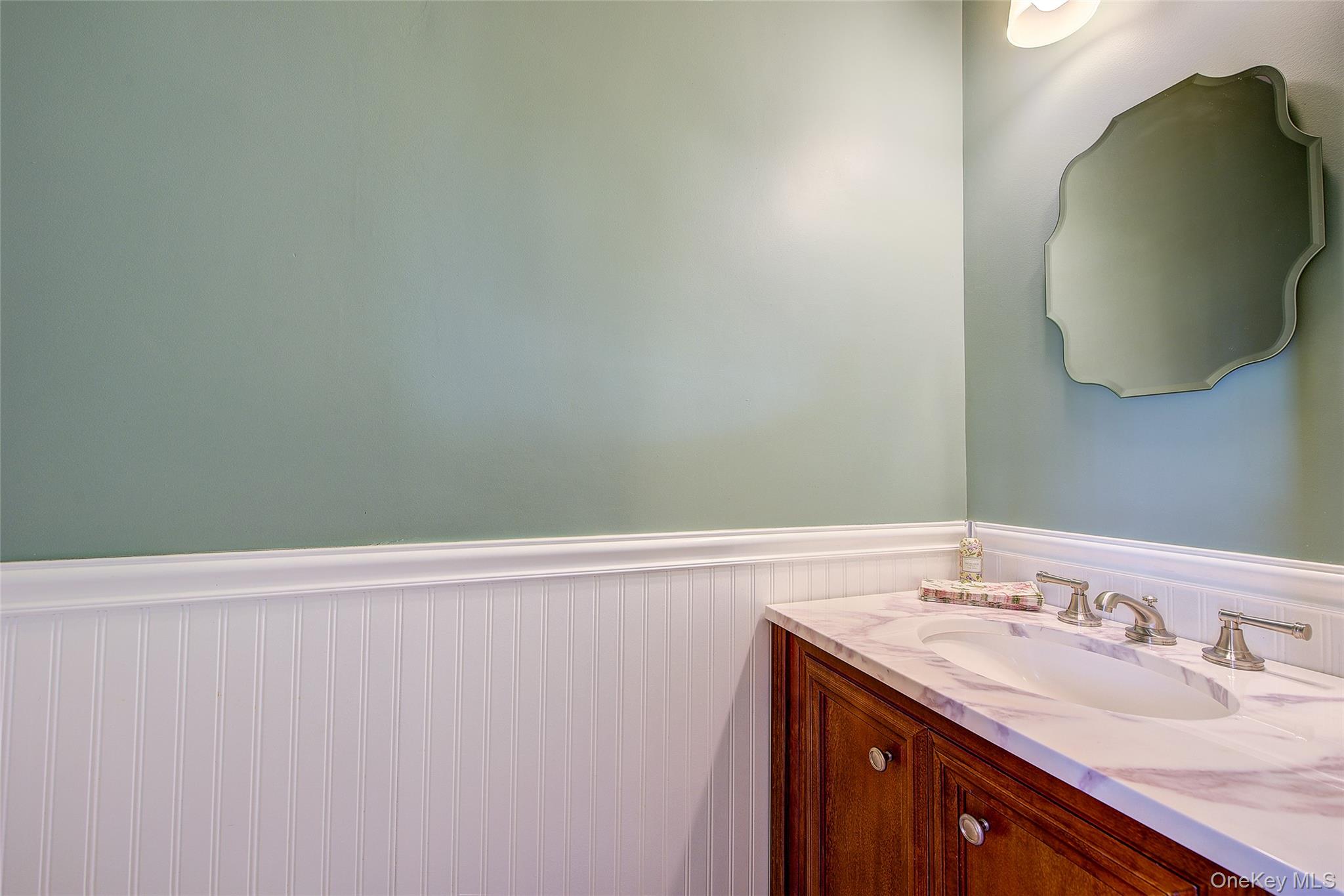 67-118 Dartmouth Street, Forest Hills, NY 11375