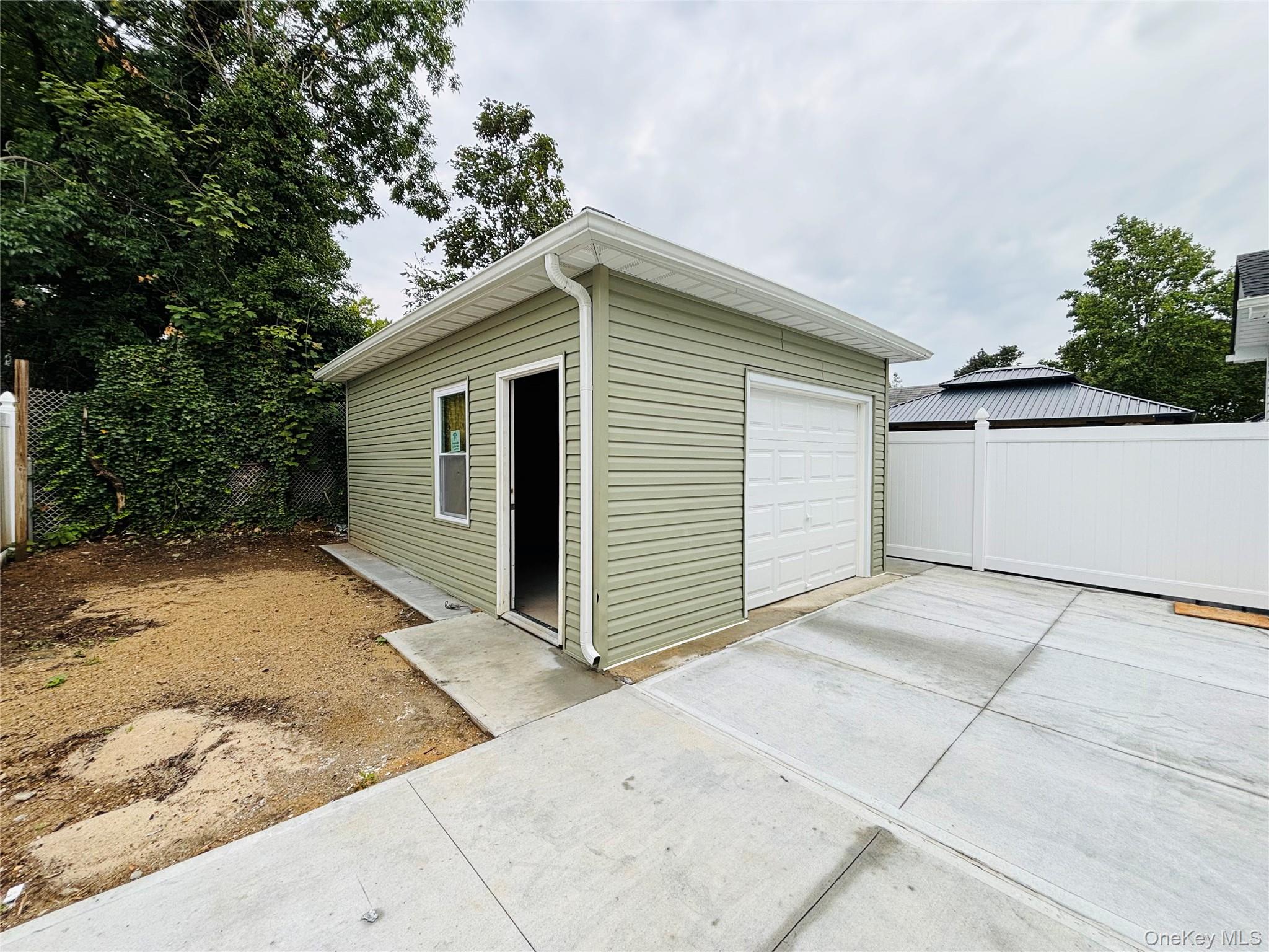 104 39 210 street, Queens Village, NY 11429