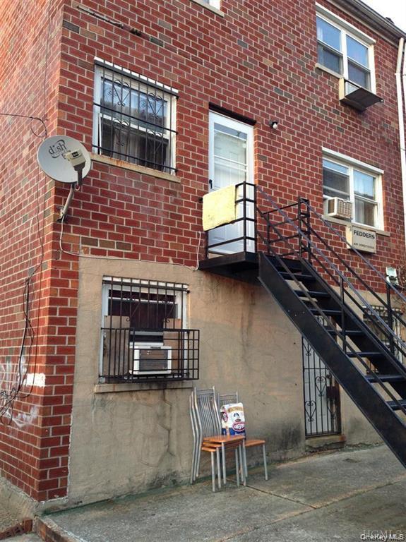 658 E 216th Street, Bronx, NY 10467