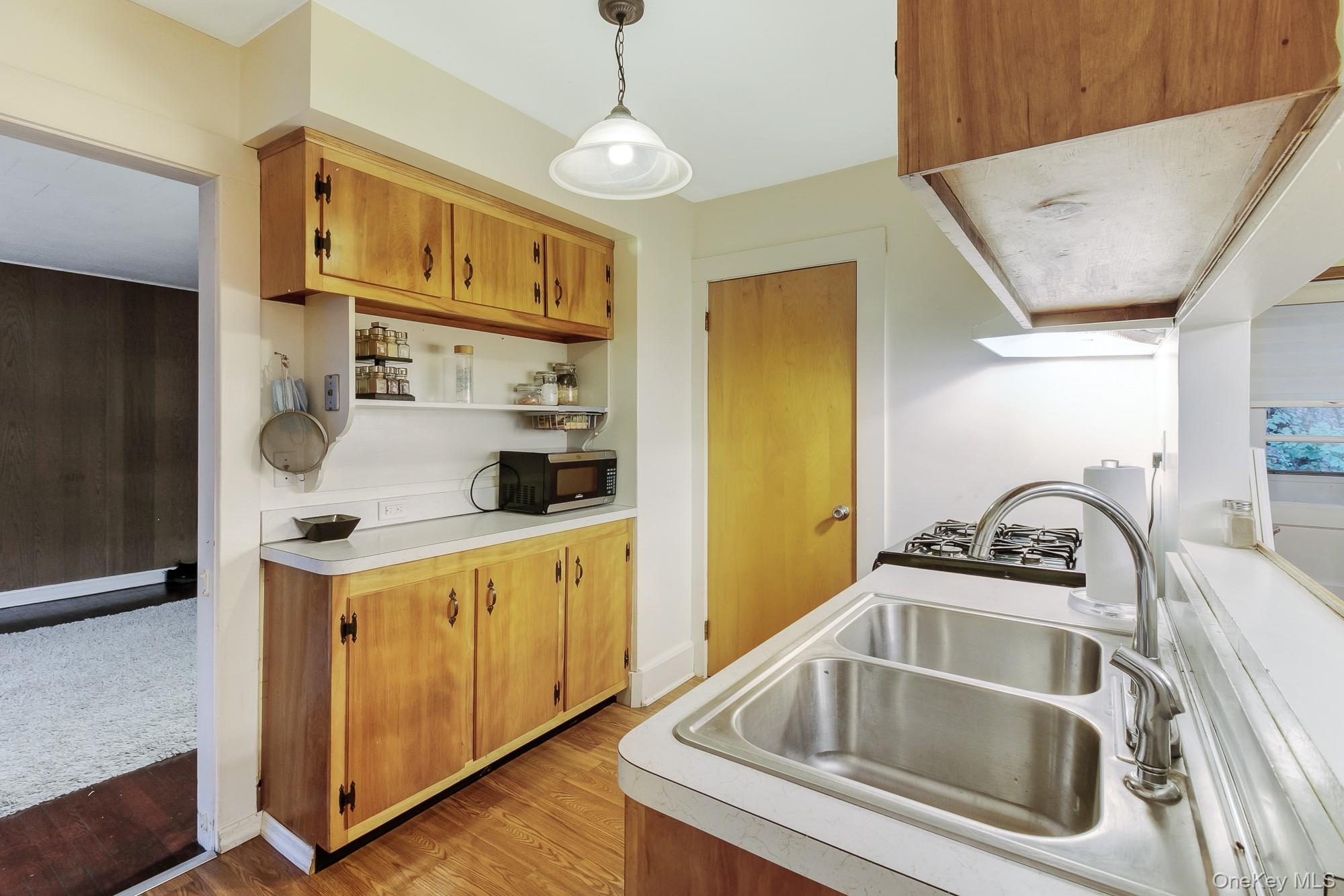 23 S Airmont Road, Suffern, NY 10901