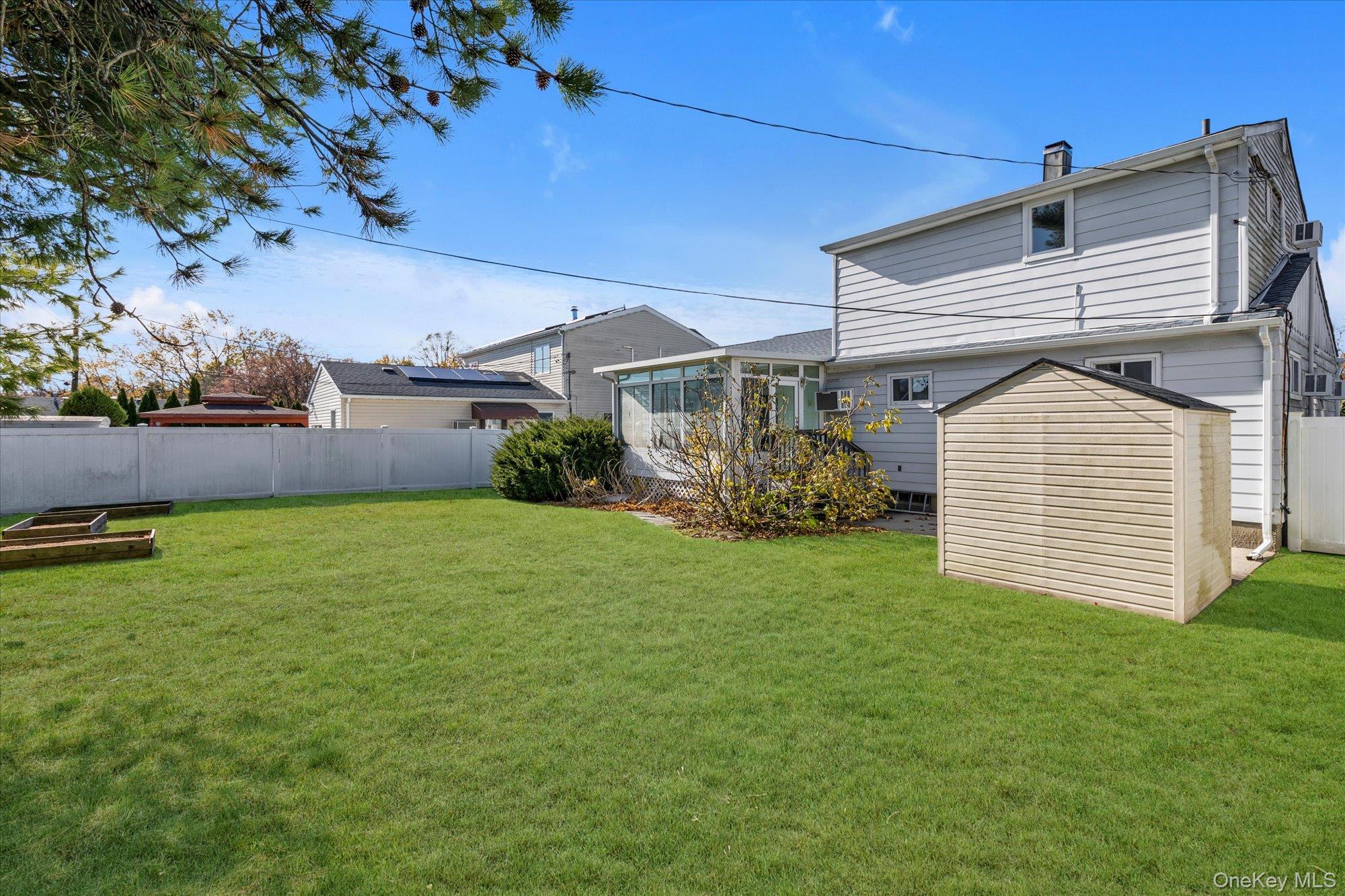 6 Karen Avenue, Plainview, NY 11803