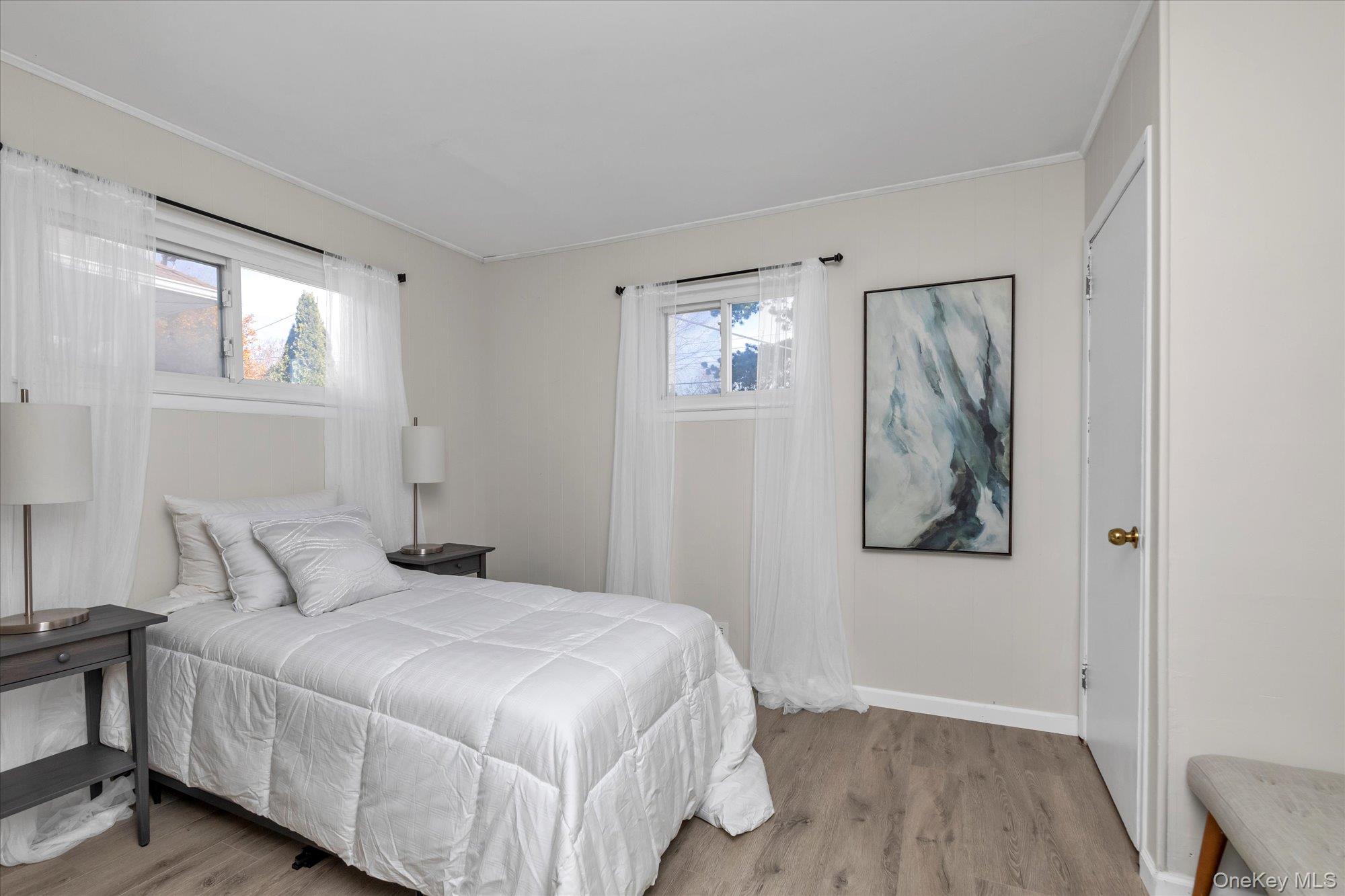 6 Karen Avenue, Plainview, NY 11803