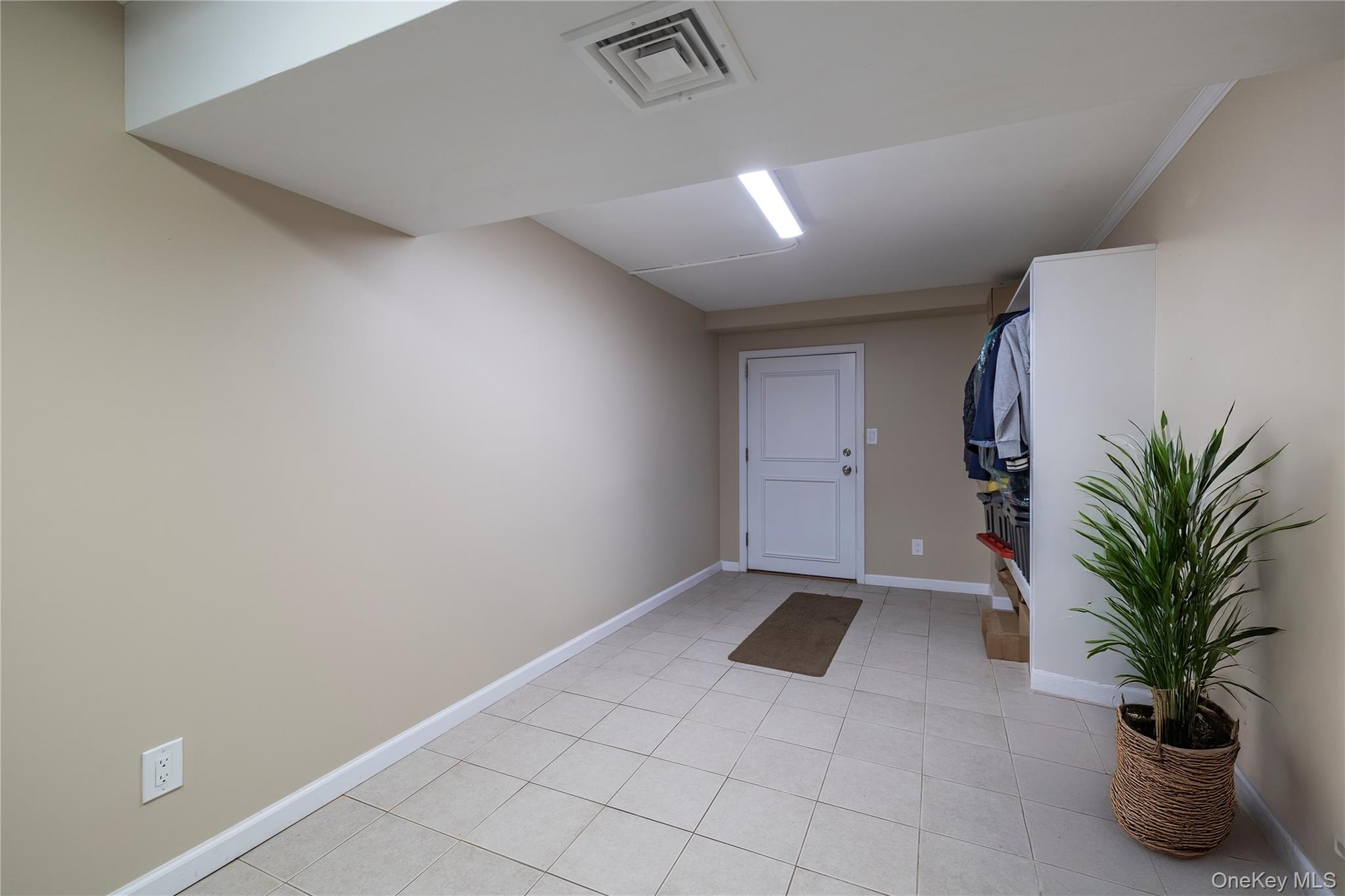 68 McCouns Lane, Oyster Bay, NY 11771