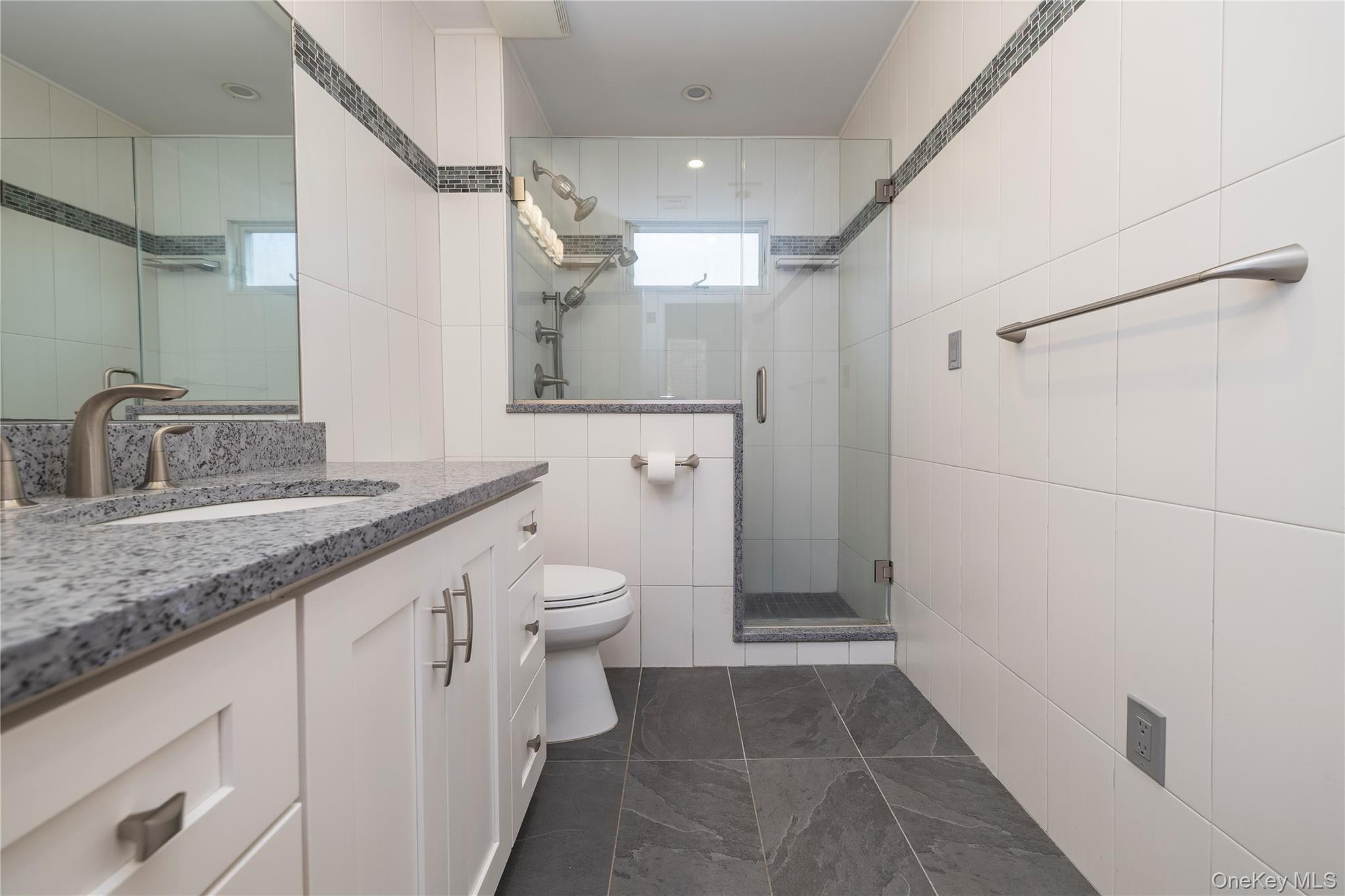 68 McCouns Lane, Oyster Bay, NY 11771