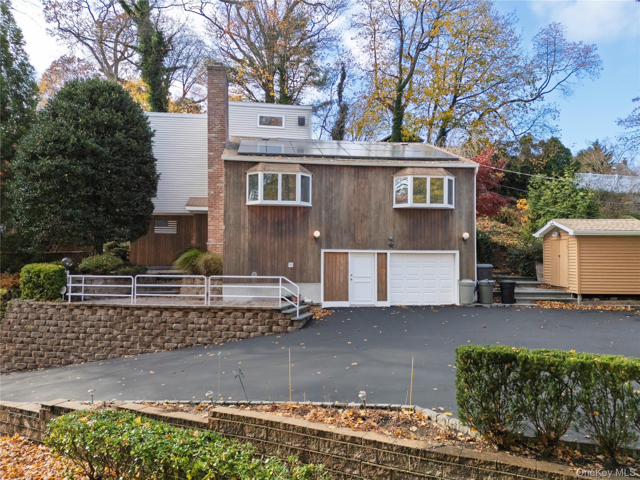 68 McCouns Lane, Oyster Bay, NY 11771