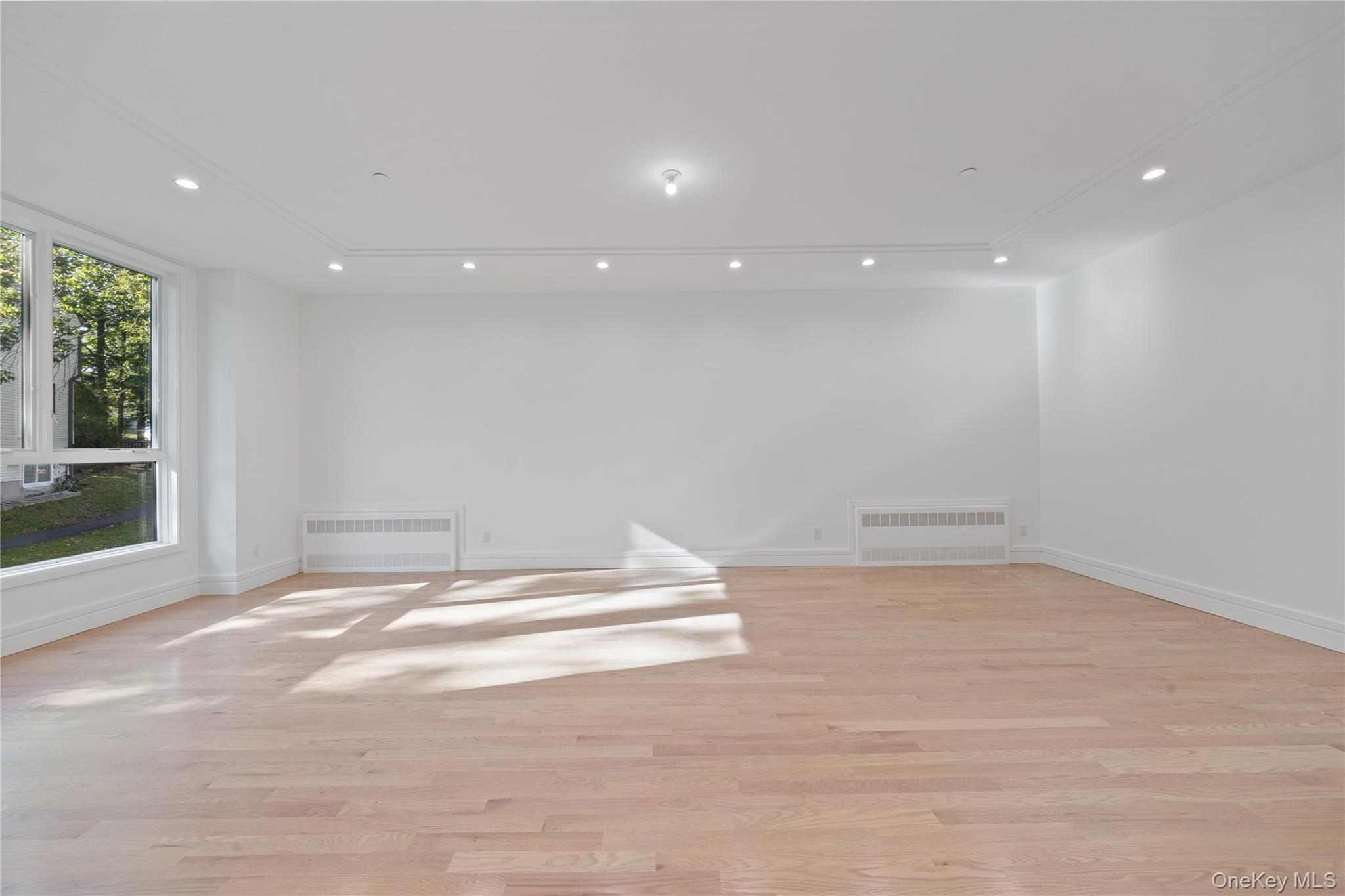 40 Singer Avenue # 214, Spring Valley, NY 10977