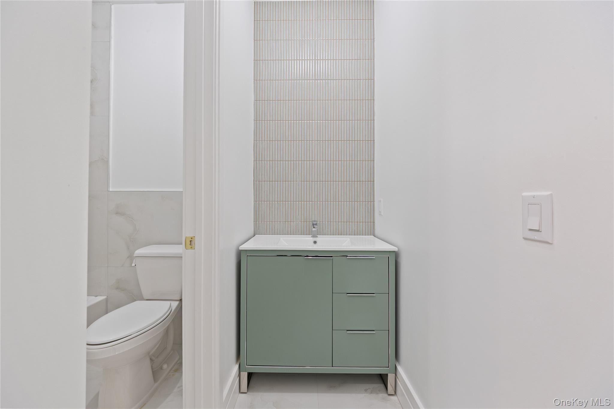 40 Singer Avenue # 214, Spring Valley, NY 10977