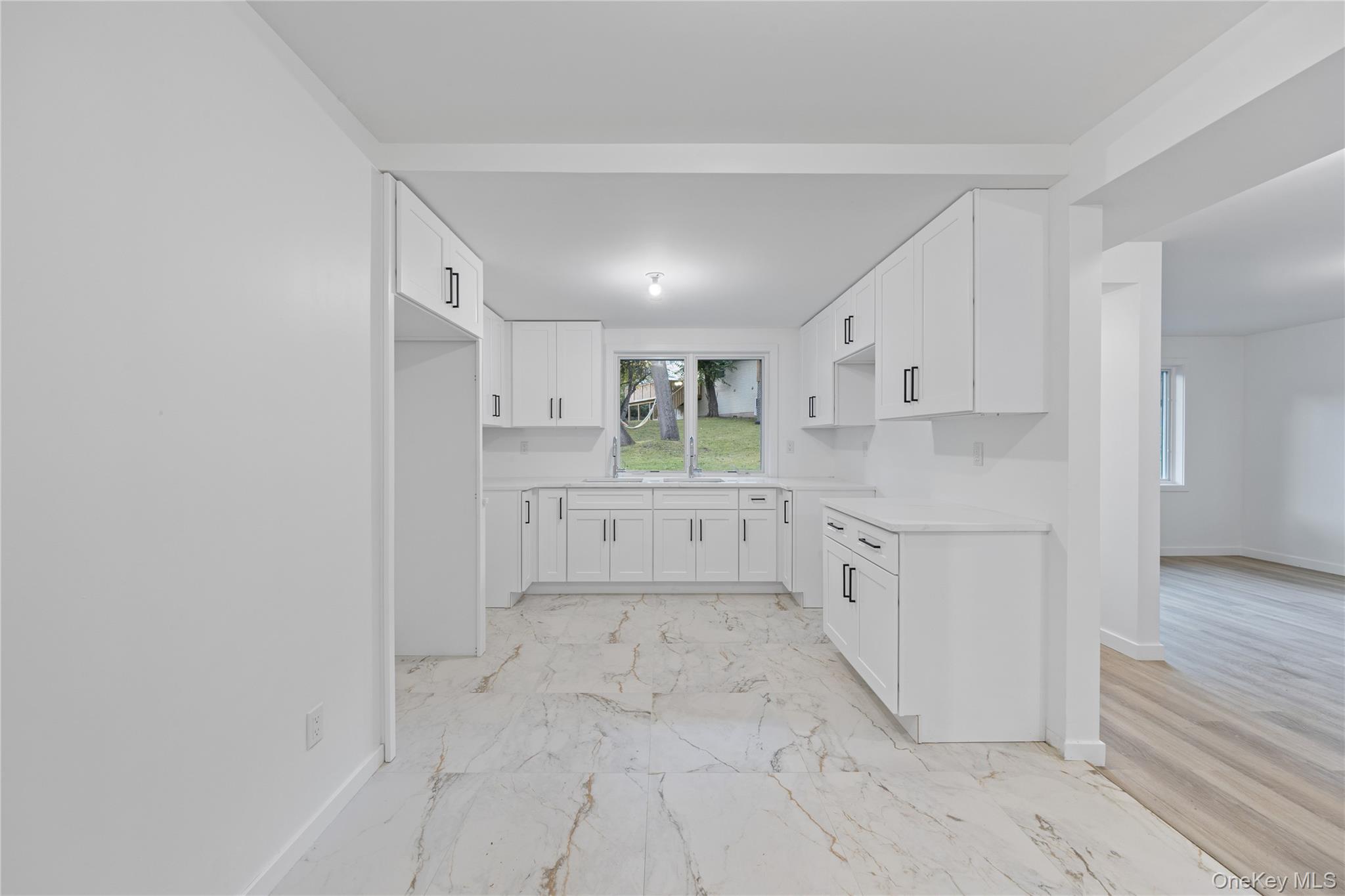 40 Singer Avenue # 214, Spring Valley, NY 10977