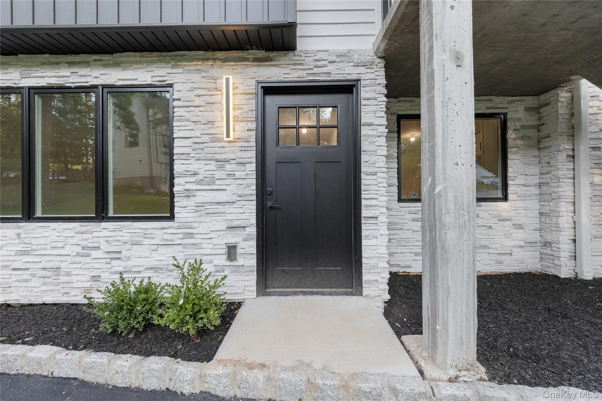 40 Singer Avenue # 214, Spring Valley, NY 10977