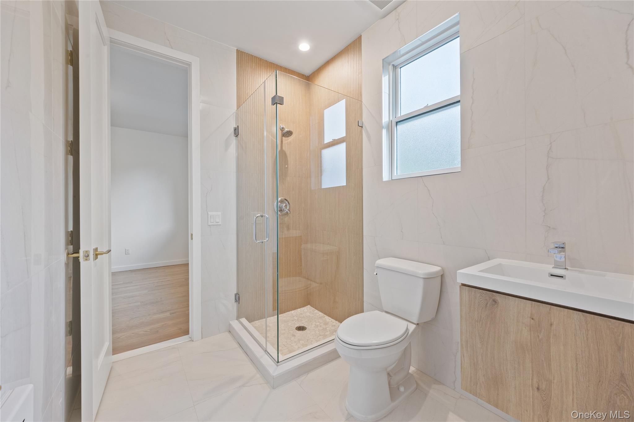 40 Singer Avenue # 214, Spring Valley, NY 10977