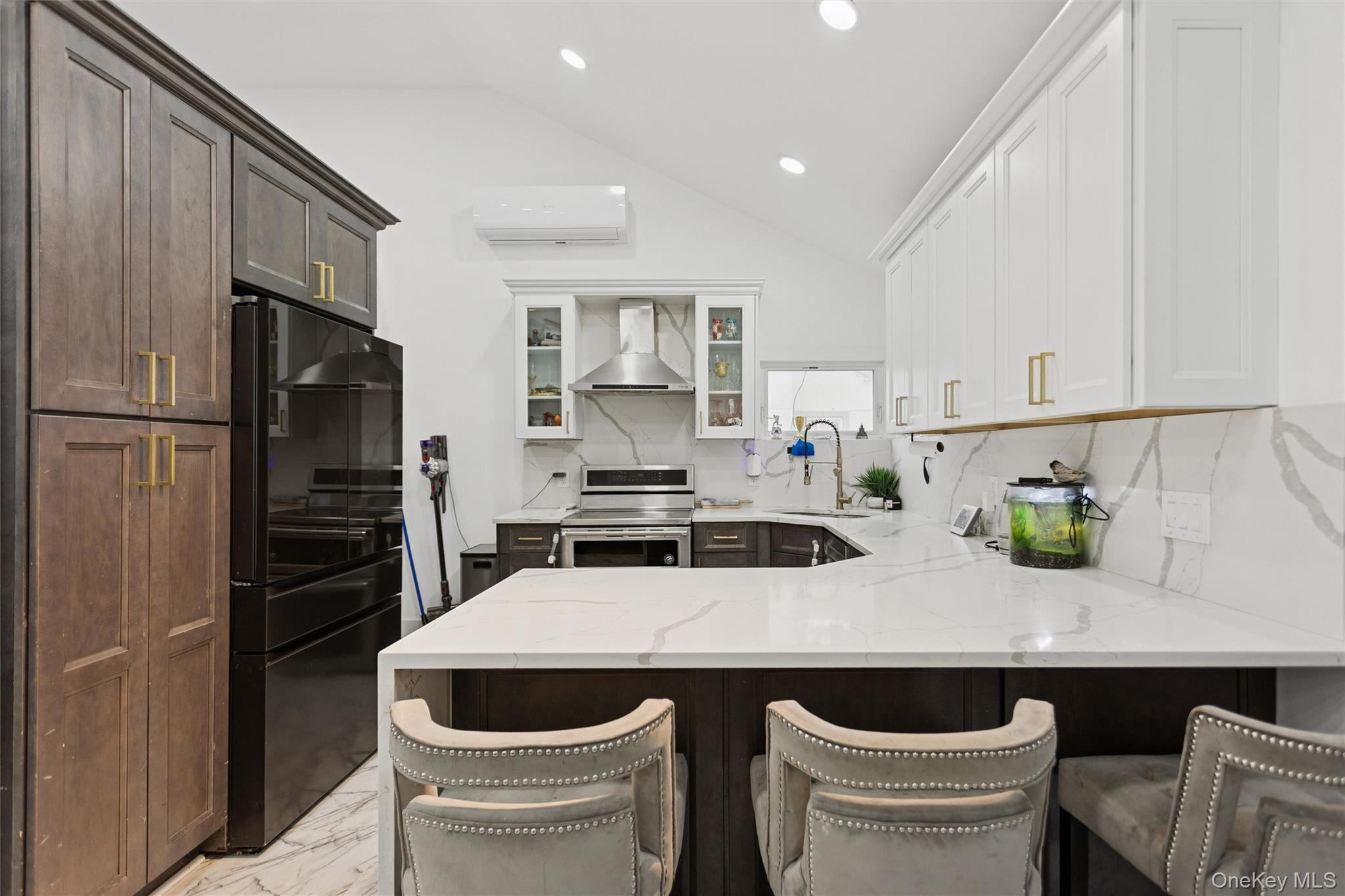 84 Rosedale Road, North Woodmere, NY 11581