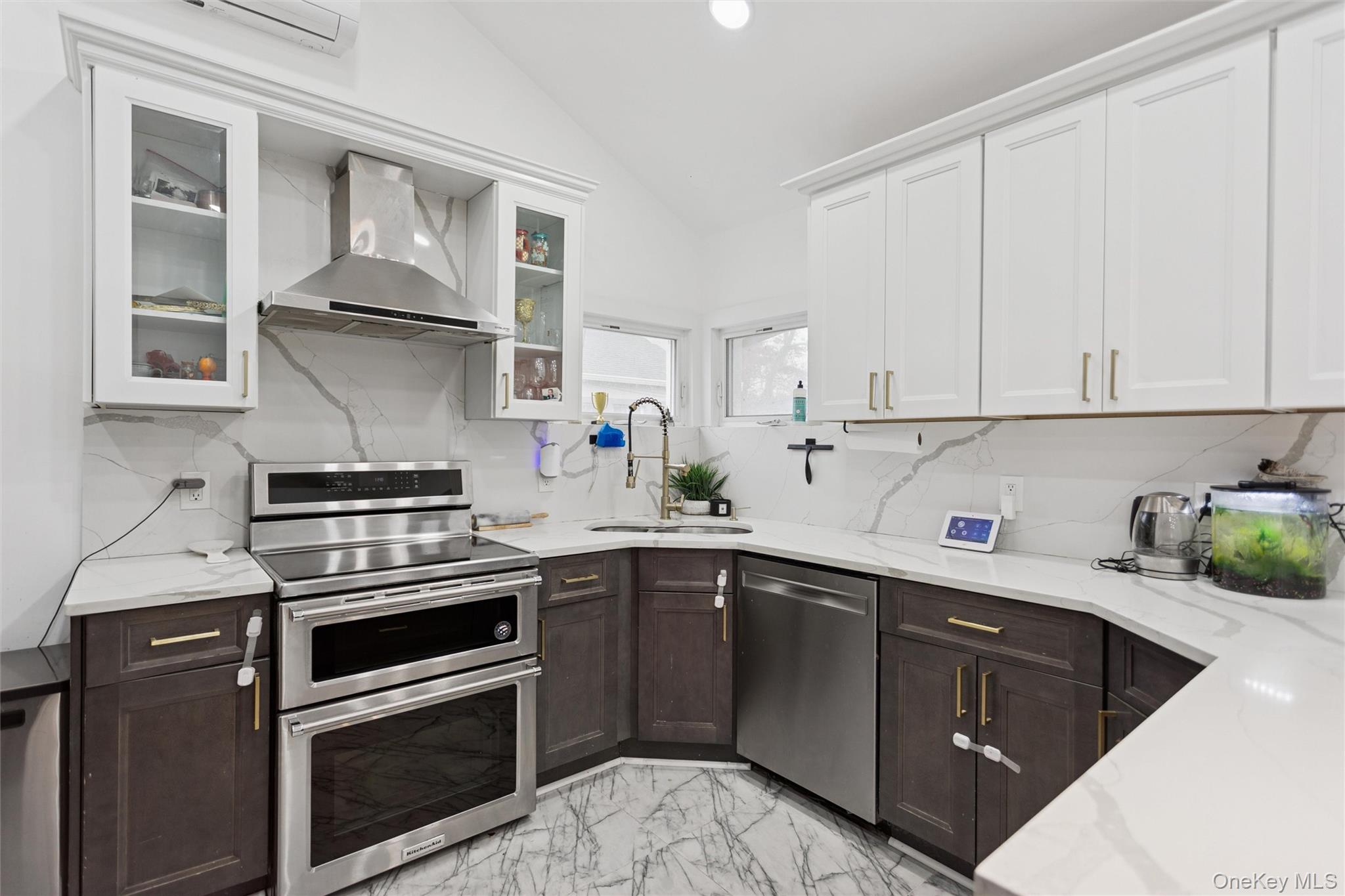 84 Rosedale Road, North Woodmere, NY 11581