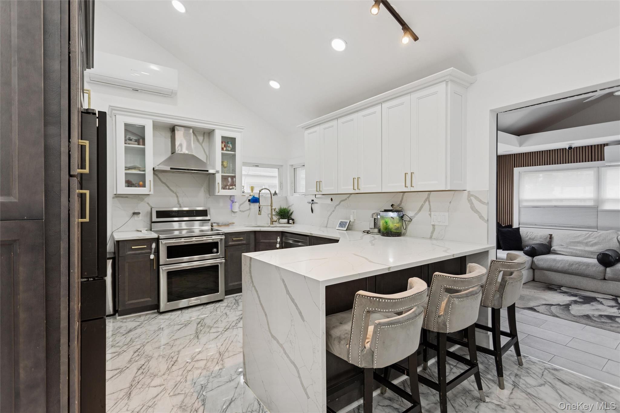 84 Rosedale Road, North Woodmere, NY 11581