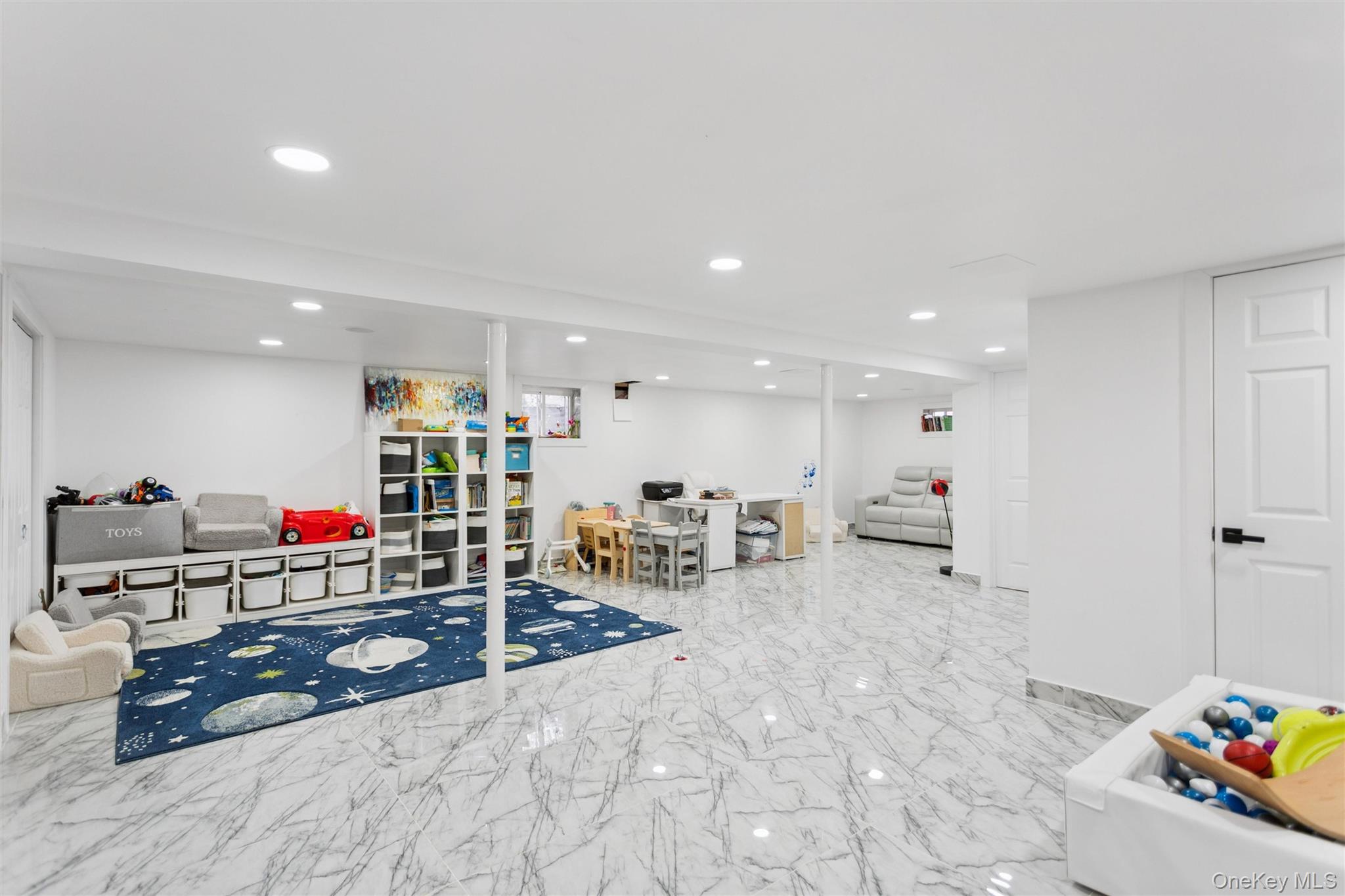 84 Rosedale Road, North Woodmere, NY 11581