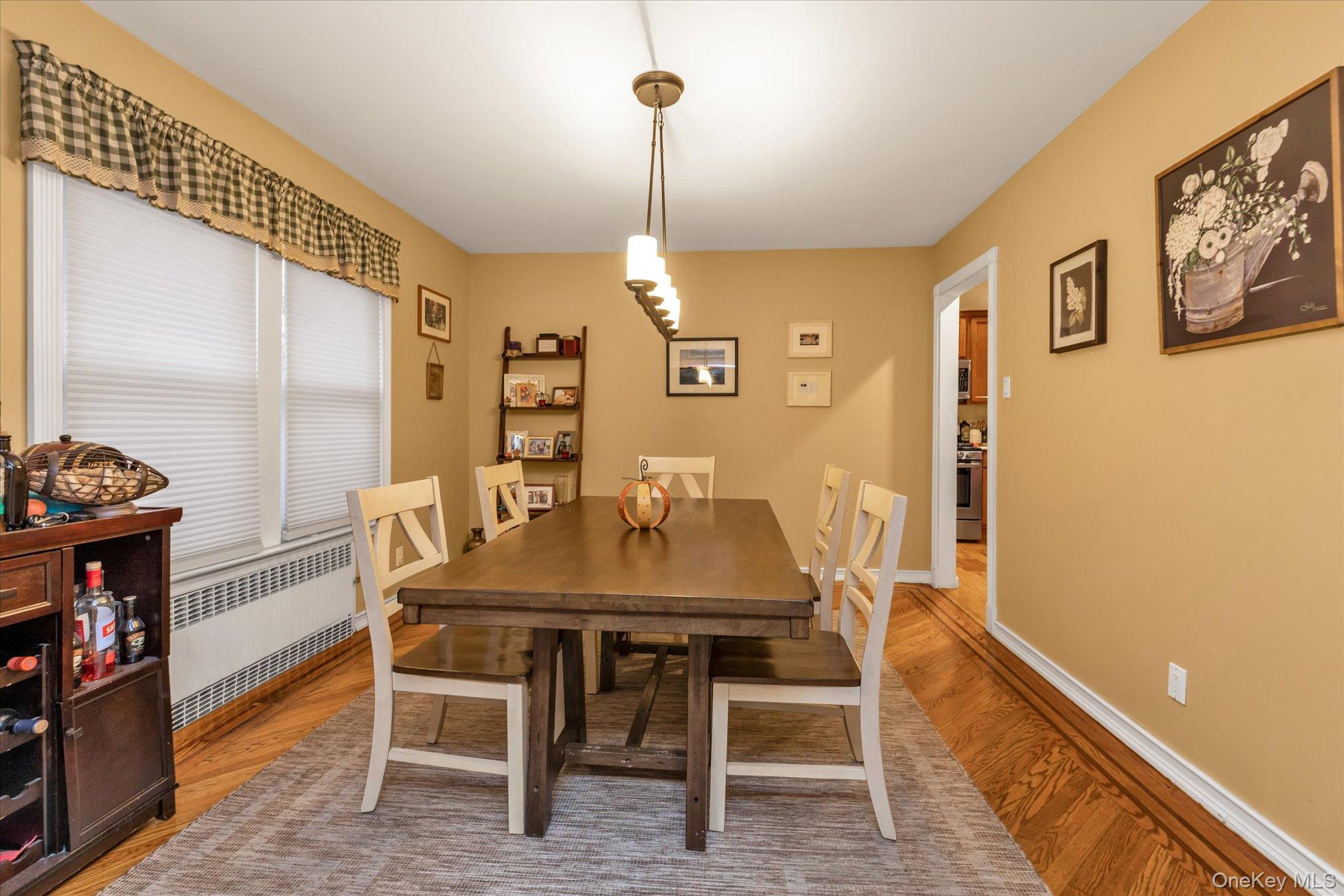 29 Orleans Road, Valley Stream, NY 11581