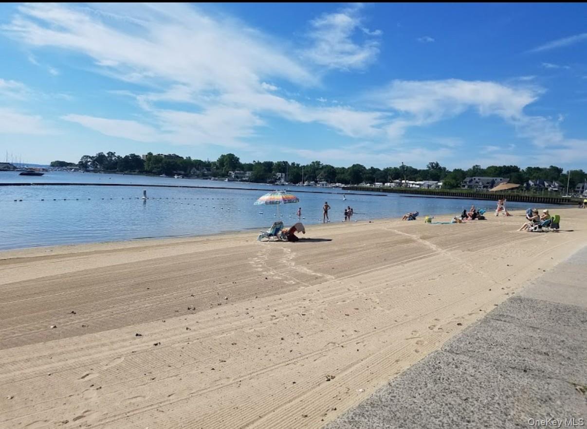 604 Tompkins # 10-C, Mamaroneck, NY 10543