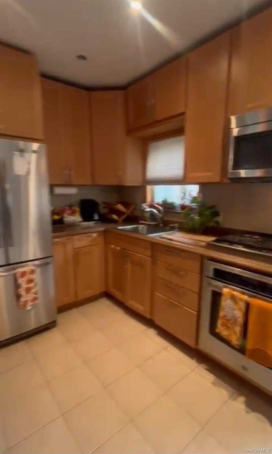 2866 Dewey Avenue, Bronx, NY 10465