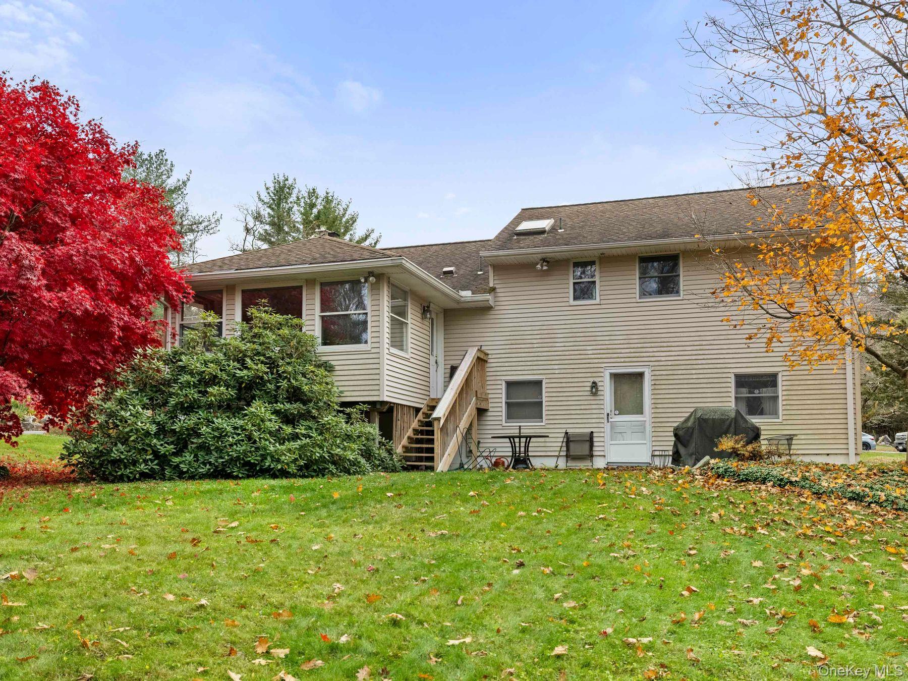 9 McAllister Drive, Pleasant Valley, NY 12569