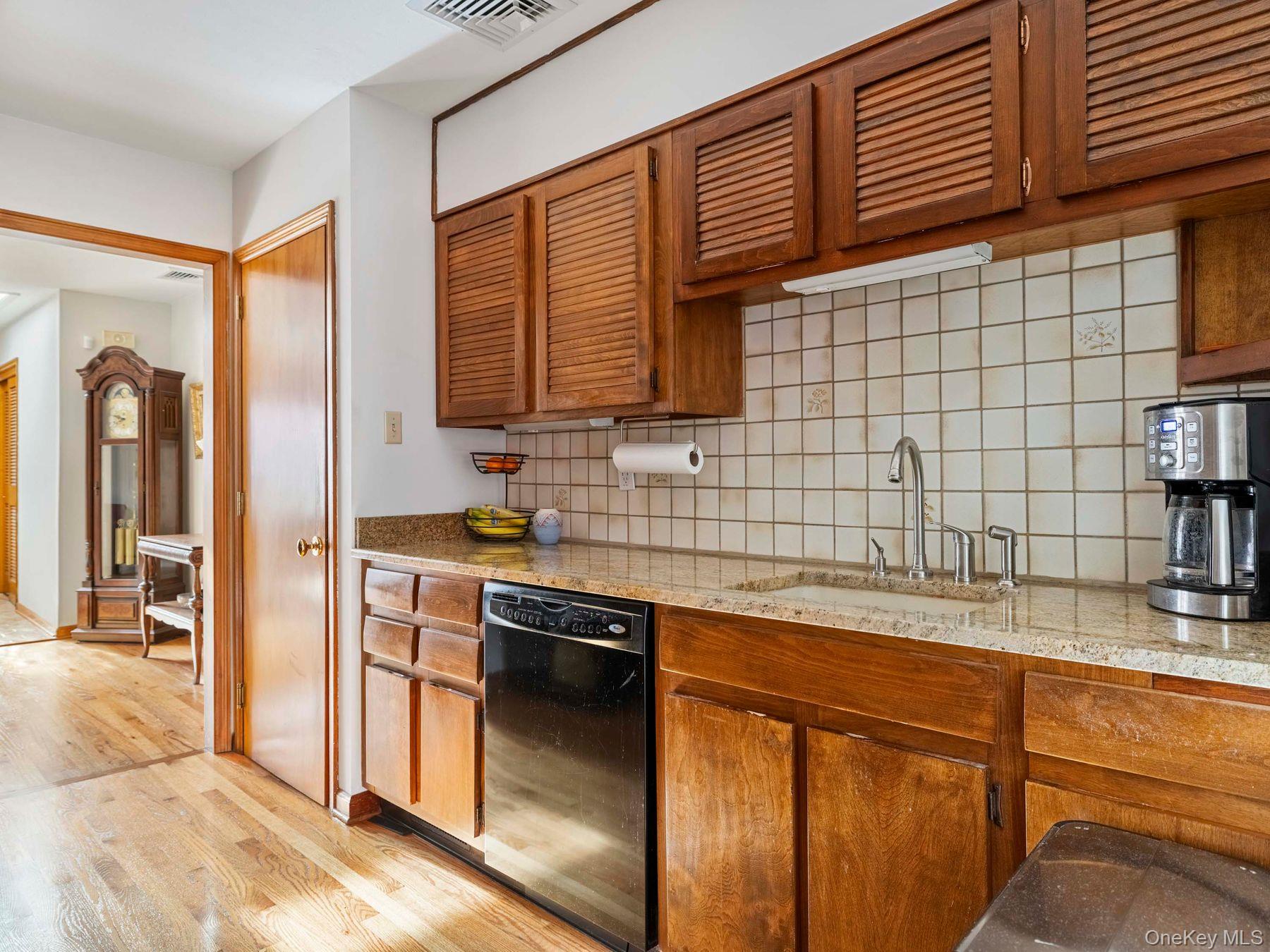 9 McAllister Drive, Pleasant Valley, NY 12569