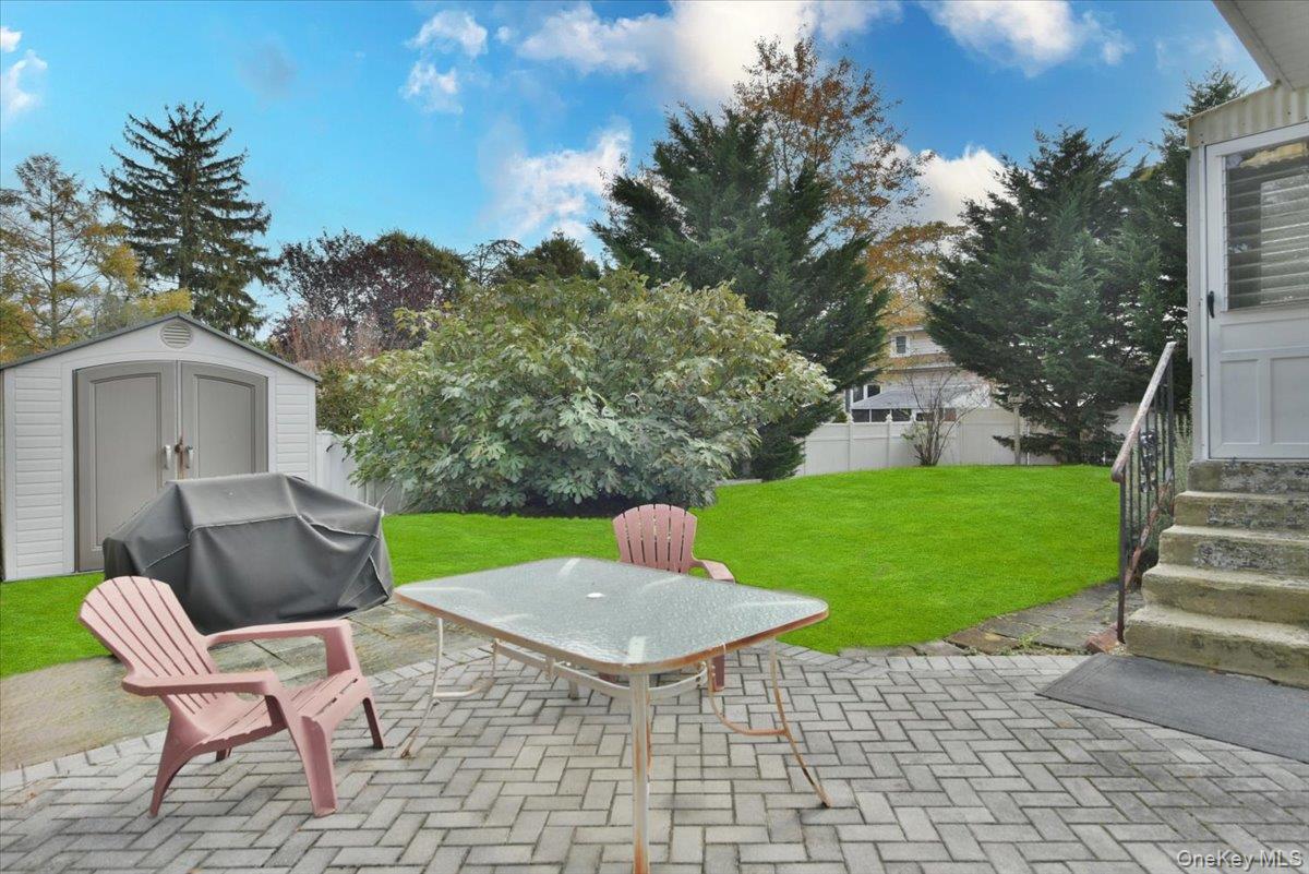 2203 Washington Street, Merrick, NY 11566