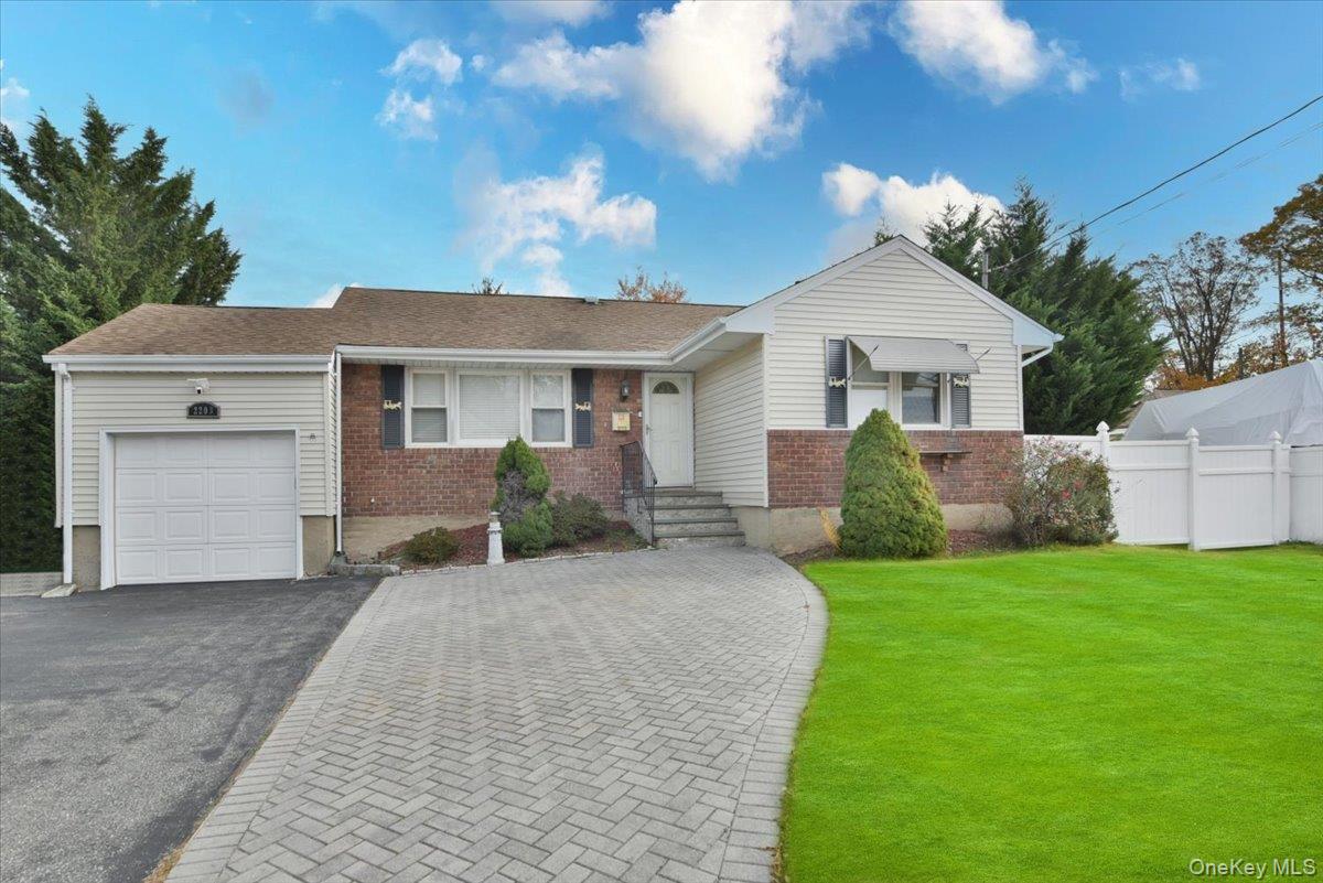 2203 Washington Street, Merrick, NY 11566