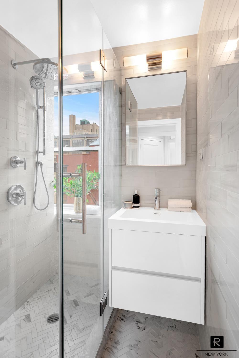 365 West 20th Street # 6-DE, New York (Manhattan), NY 10011