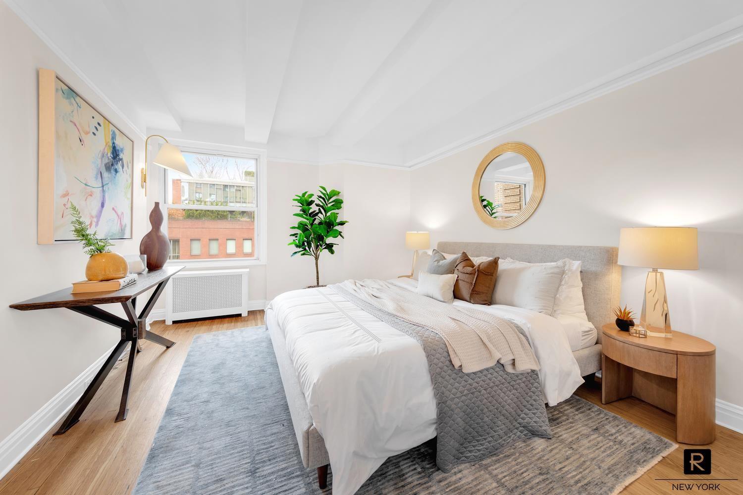 365 West 20th Street # 6-DE, New York (Manhattan), NY 10011