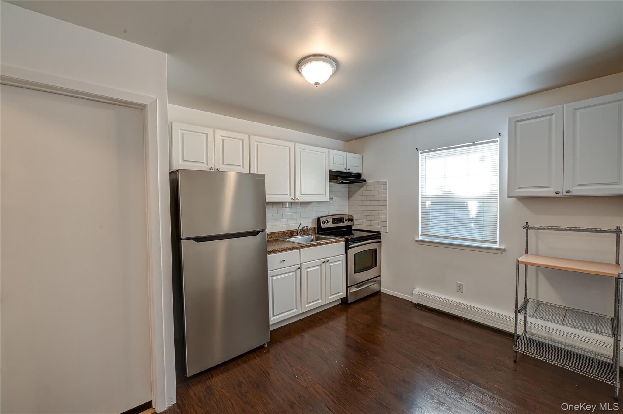 27 MANCHESTER Road, Huntington, NY 11743