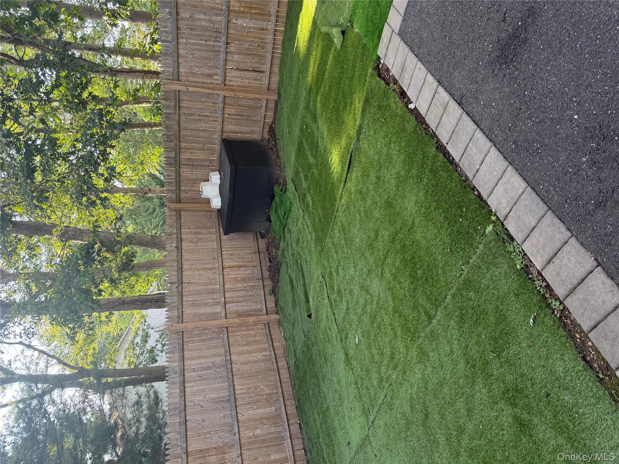 27 MANCHESTER Road, Huntington, NY 11743