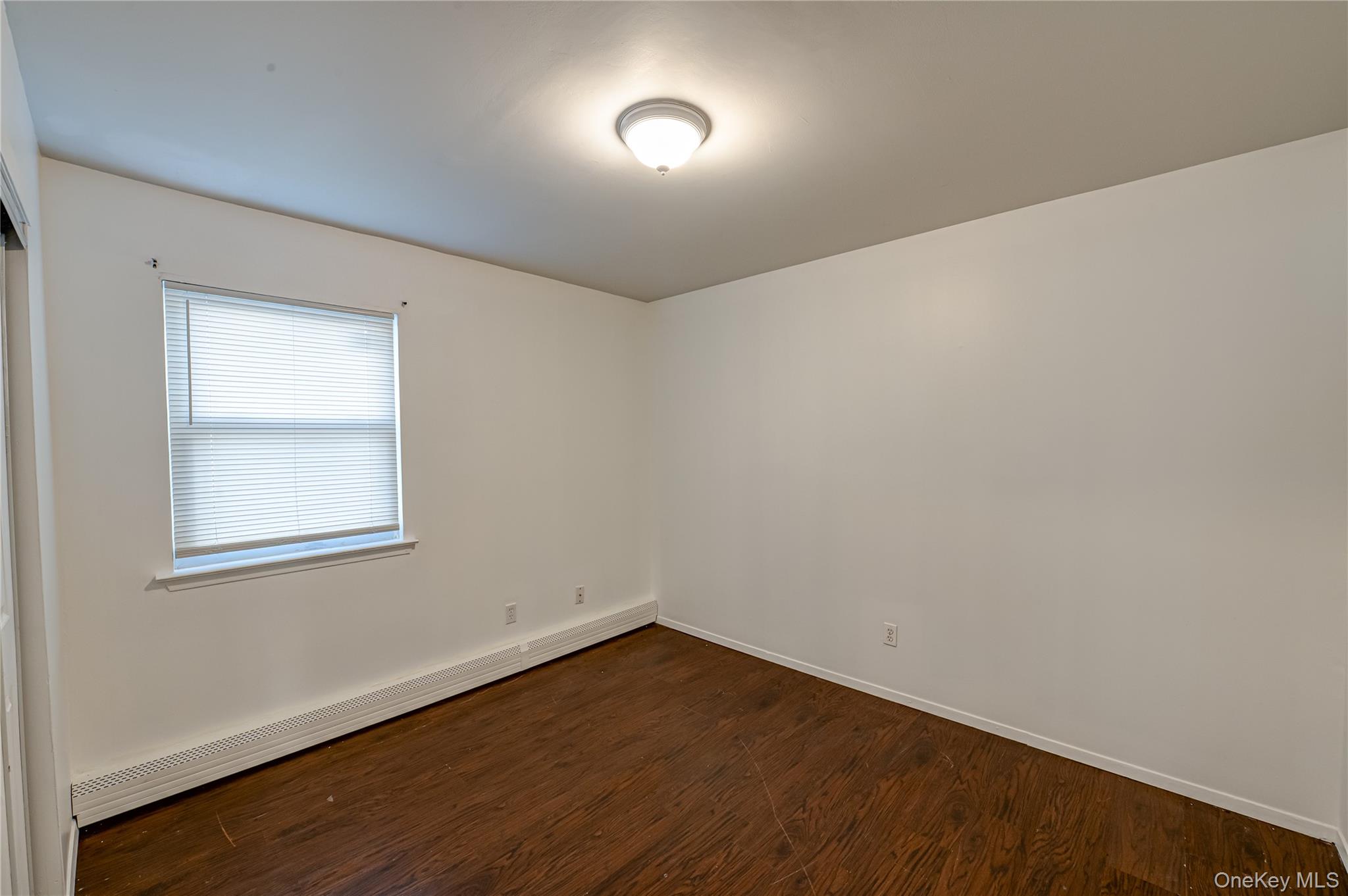 27 MANCHESTER Road, Huntington, NY 11743