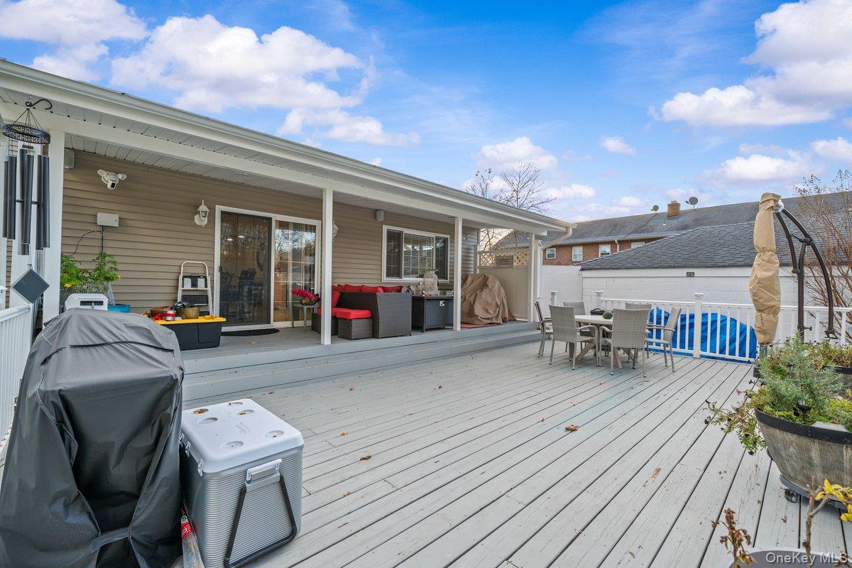 26 W 11th Street, Huntington Station, NY 11746