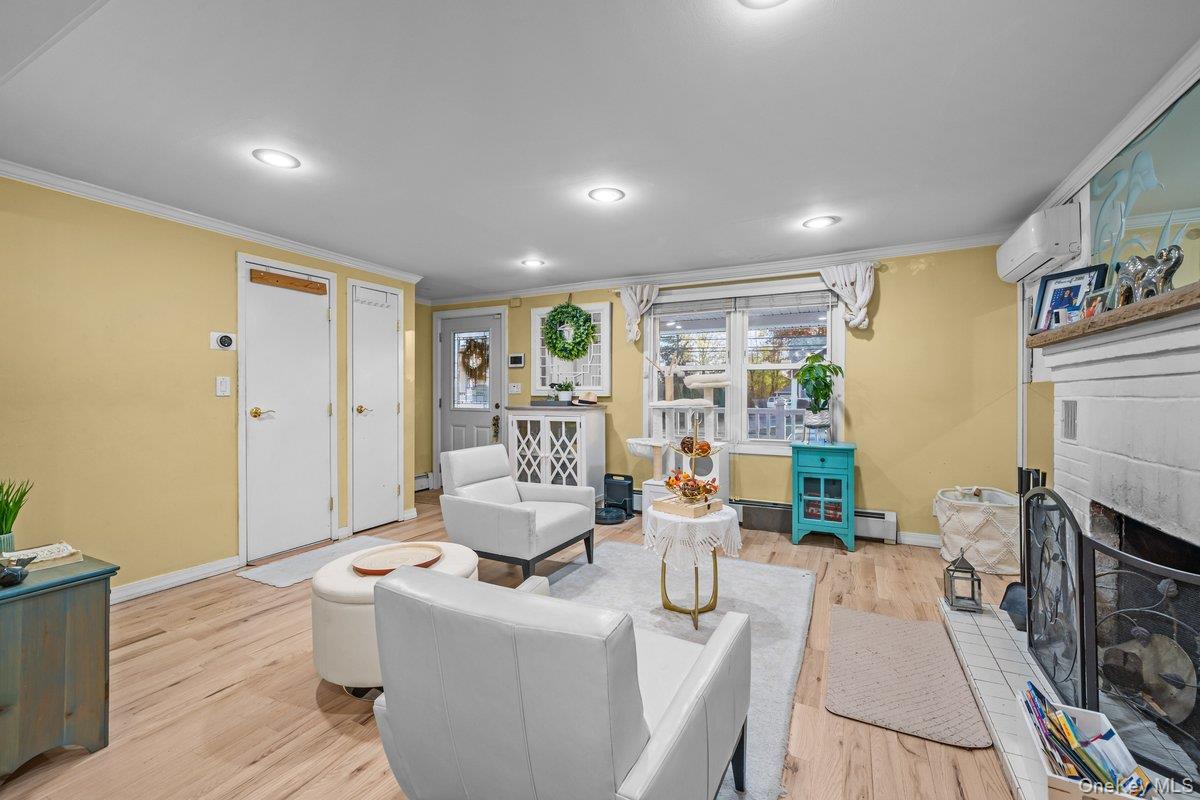 26 W 11th Street, Huntington Station, NY 11746