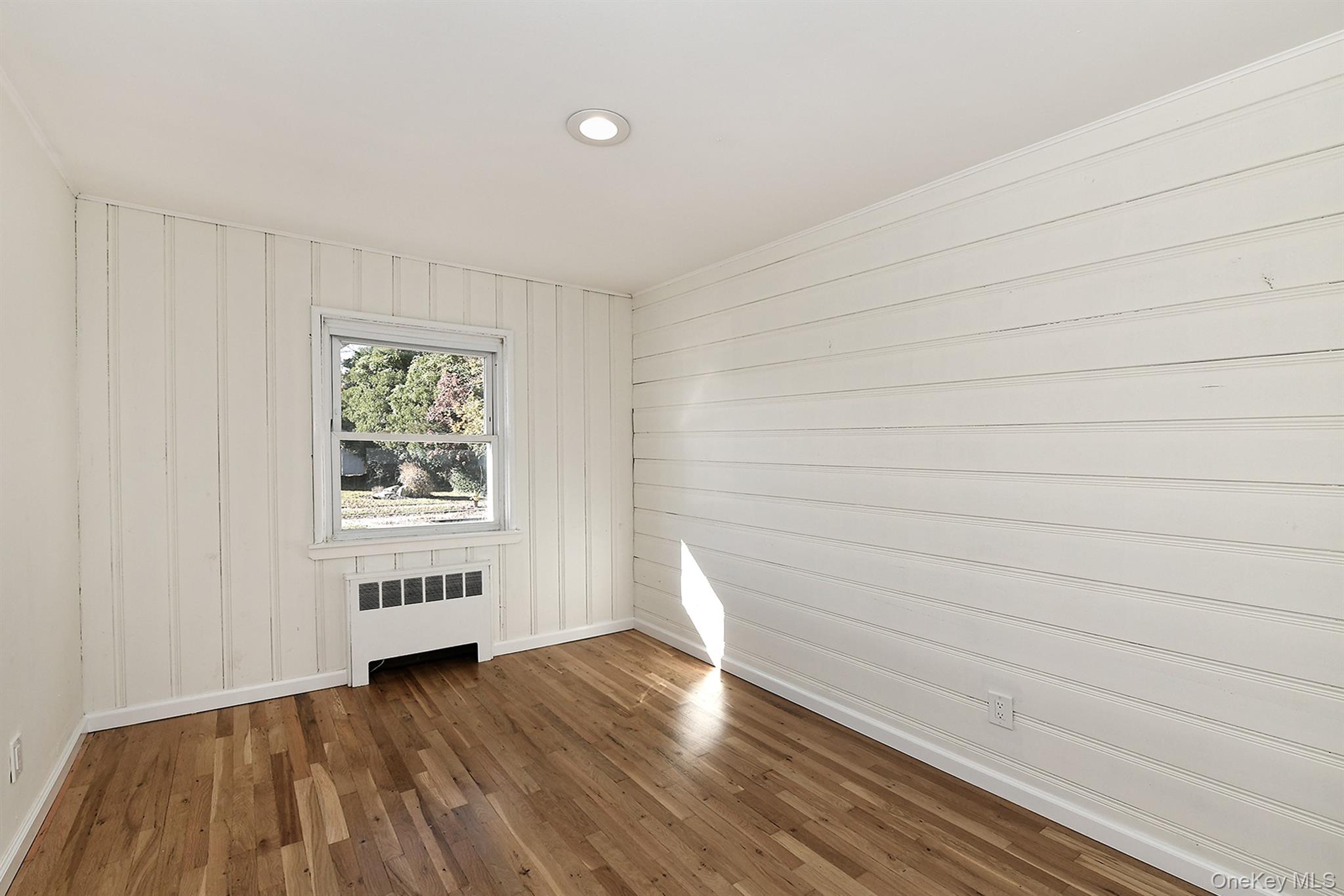 7 Stephen Drive, Farmingdale, NY 11735