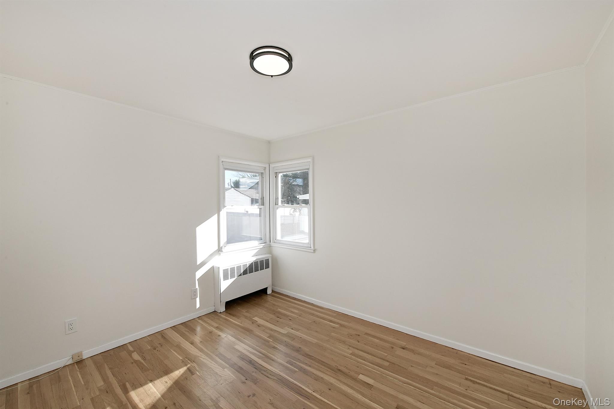 7 Stephen Drive, Farmingdale, NY 11735