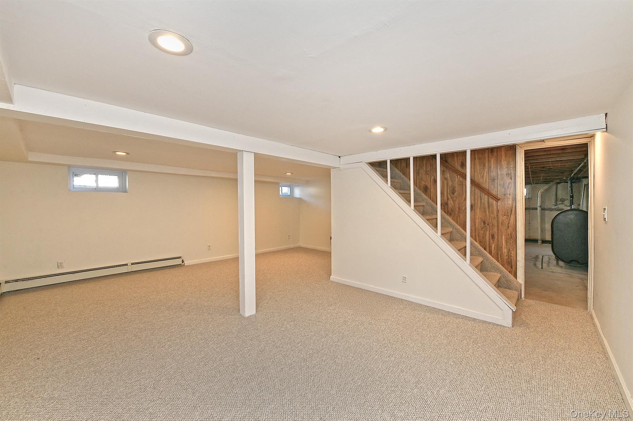 7 Stephen Drive, Farmingdale, NY 11735