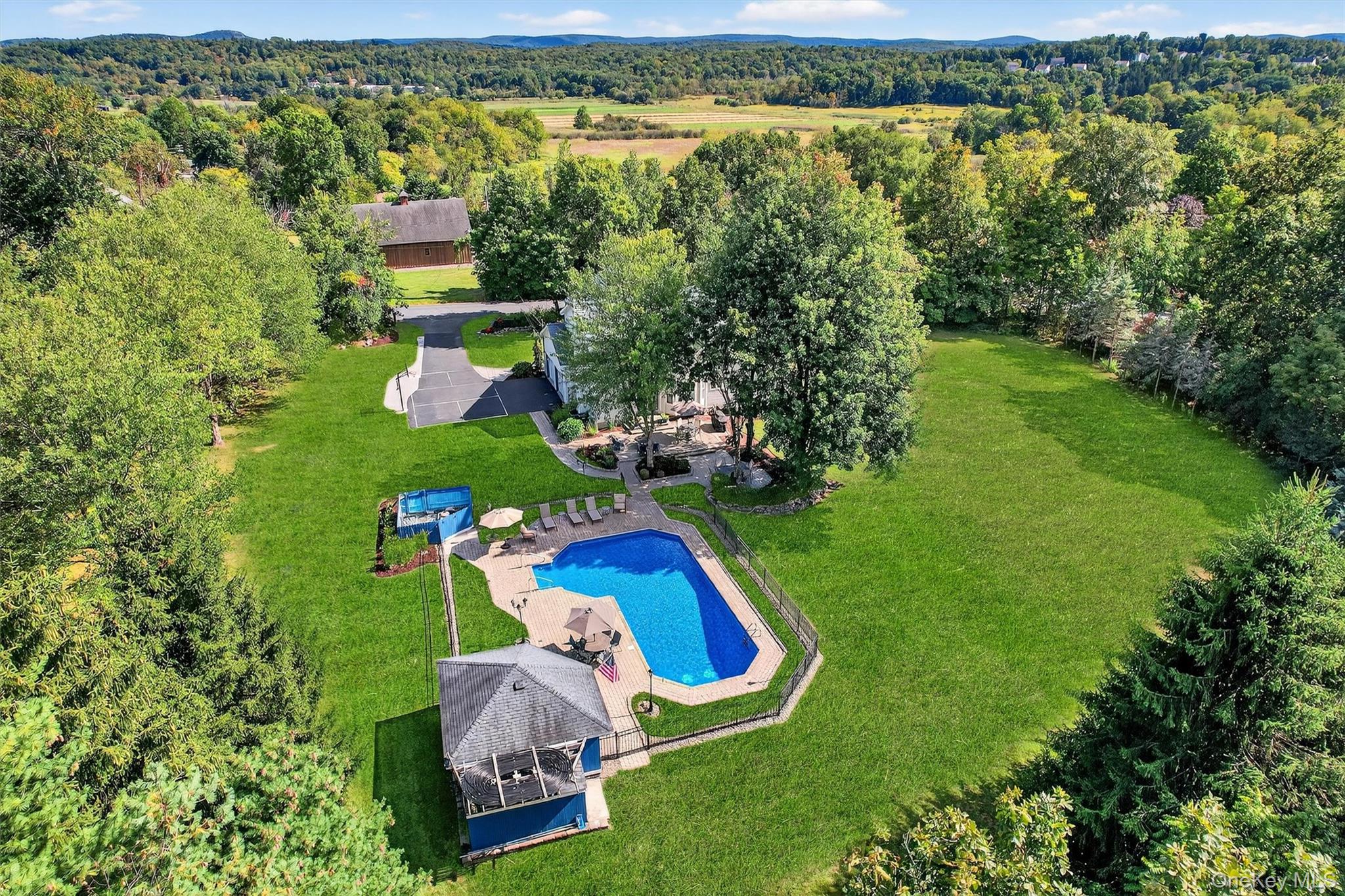 1 Fox Road, Florida, NY 10921