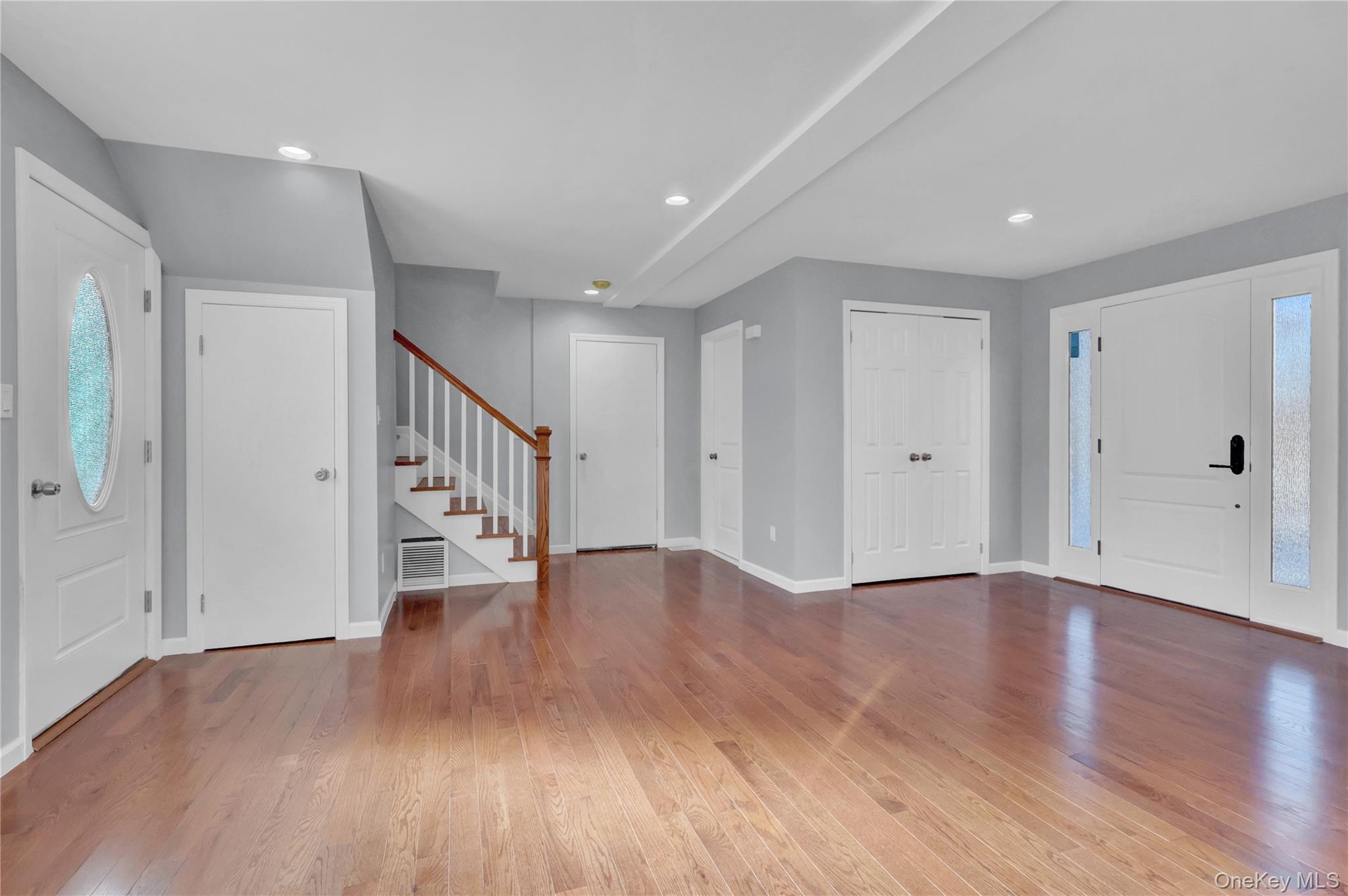 6 Renee Court, Centereach, NY 11720