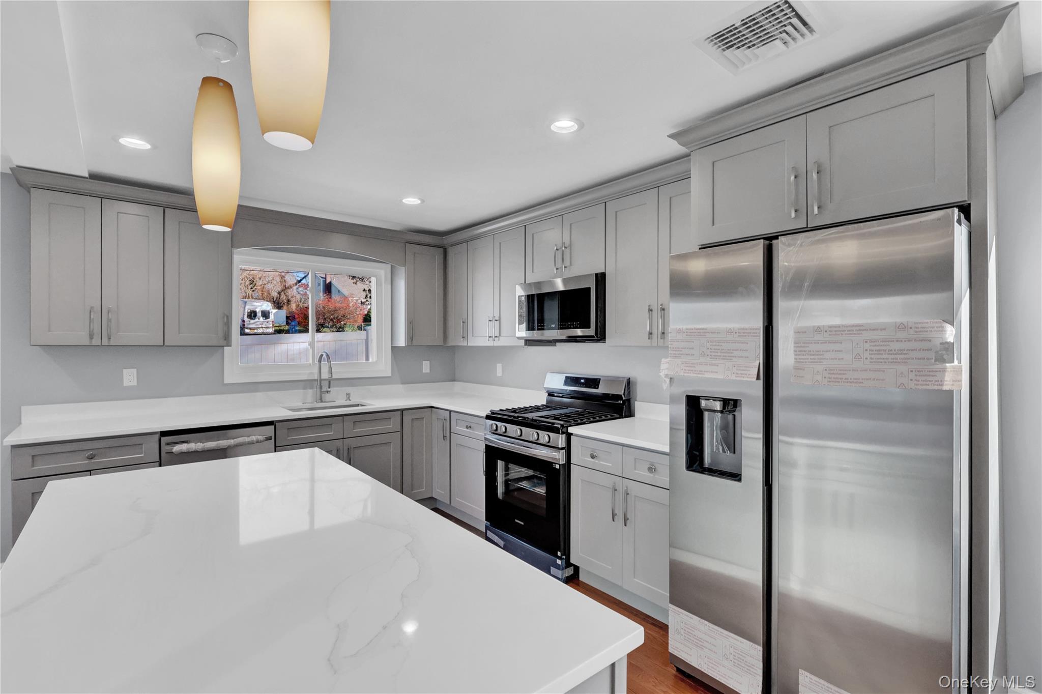 6 Renee Court, Centereach, NY 11720