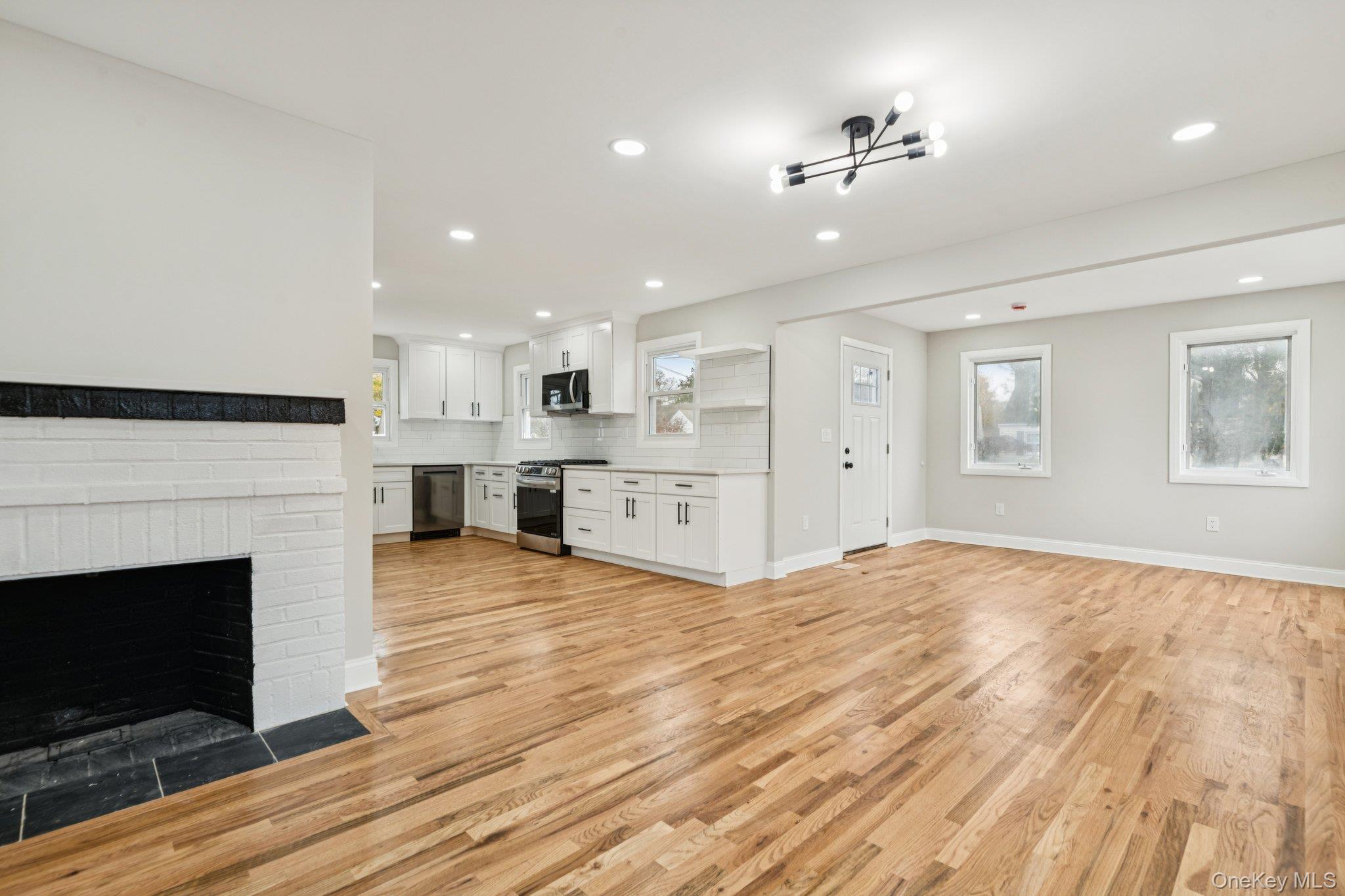 41 leyden Street, Huntington Station, NY 11746