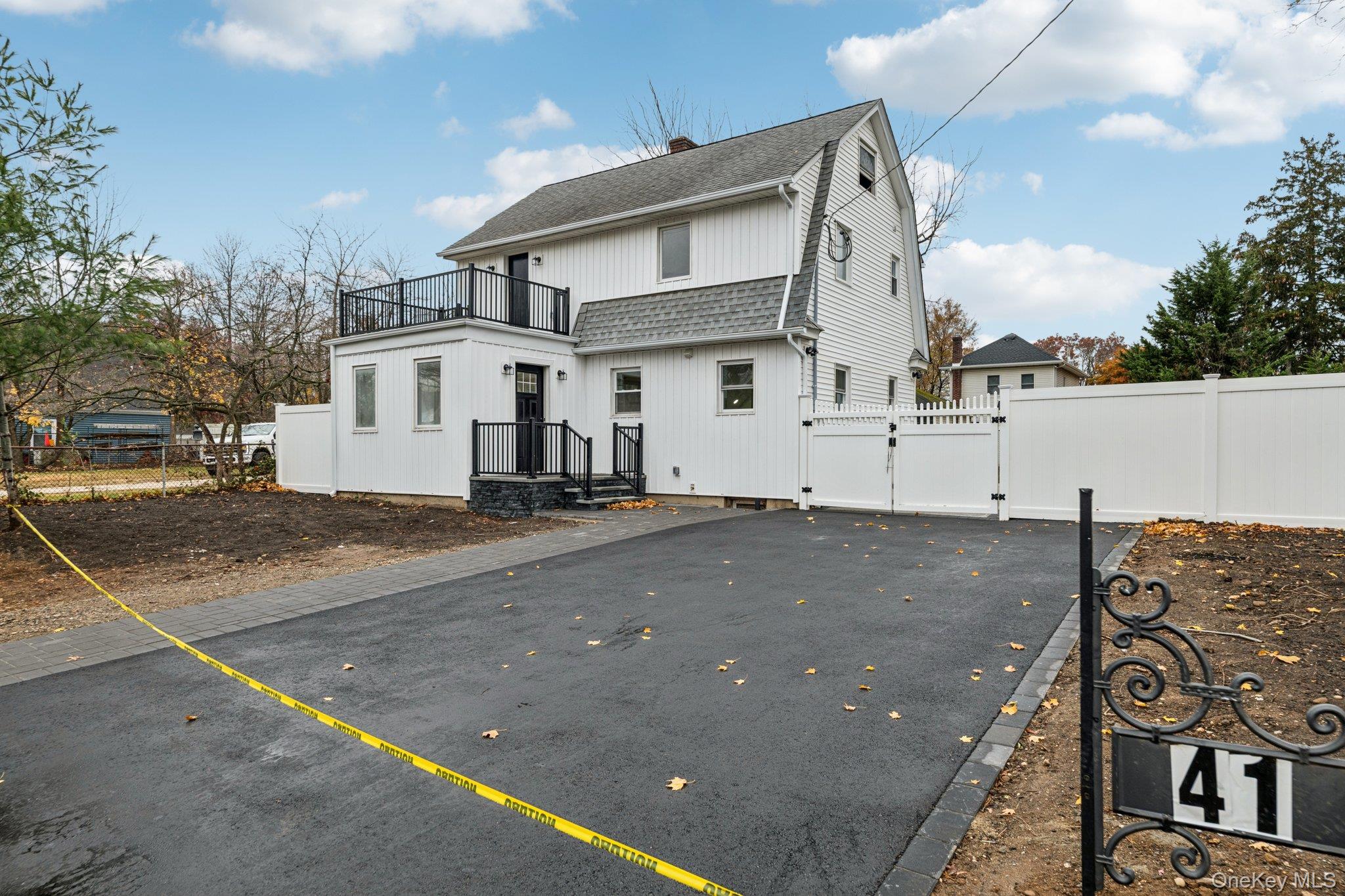 41 leyden Street, Huntington Station, NY 11746