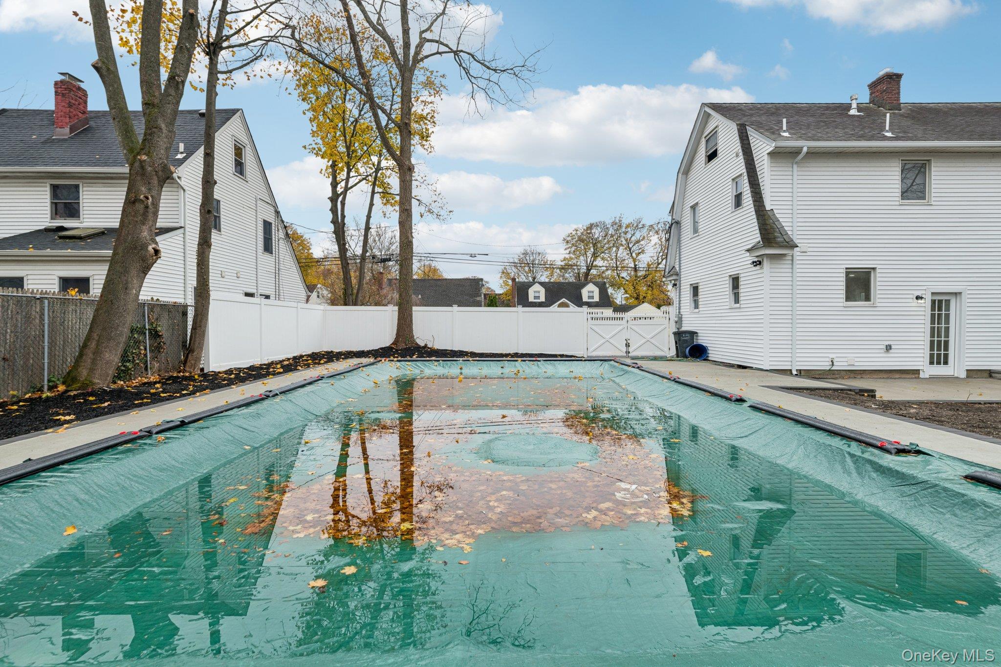 41 leyden Street, Huntington Station, NY 11746