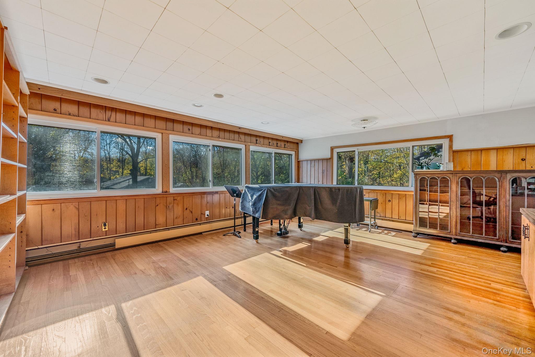 10 Sylvan Lane, Miller Place, NY 11764