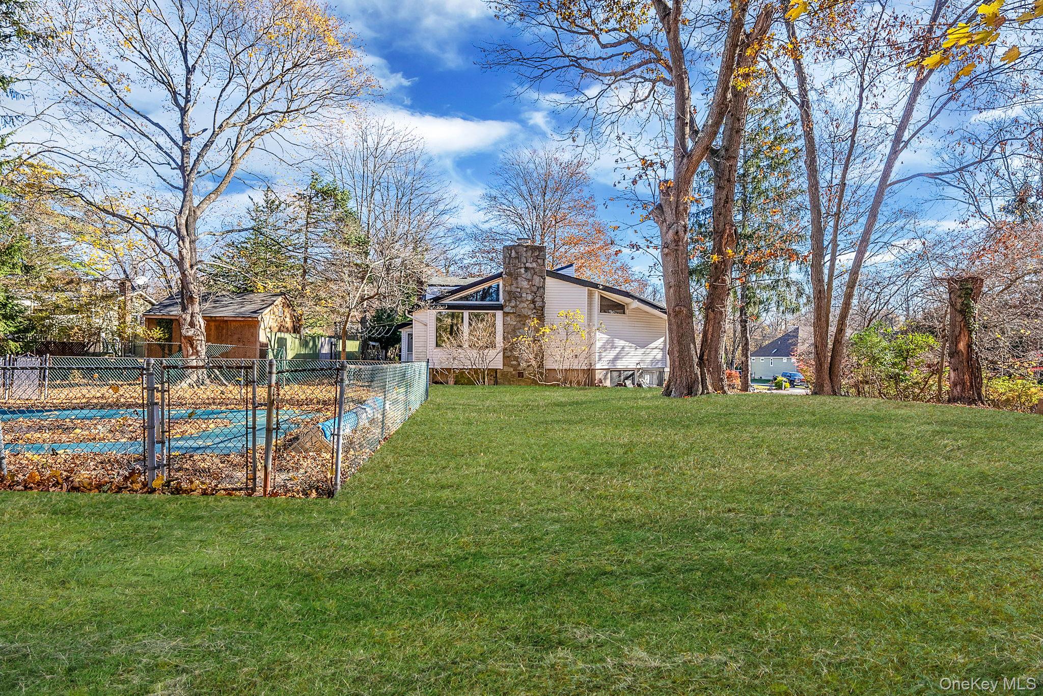 10 Sylvan Lane, Miller Place, NY 11764