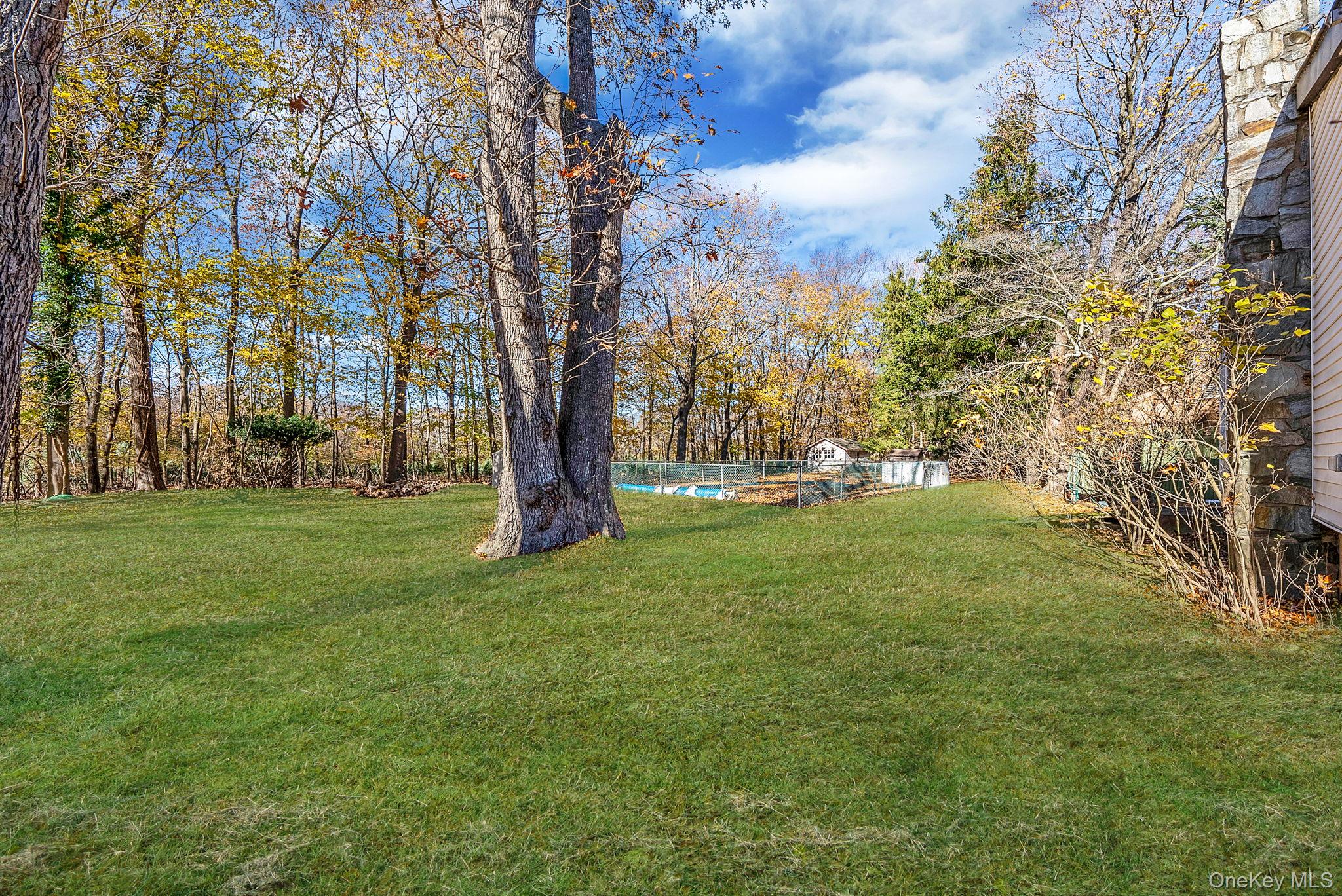 10 Sylvan Lane, Miller Place, NY 11764