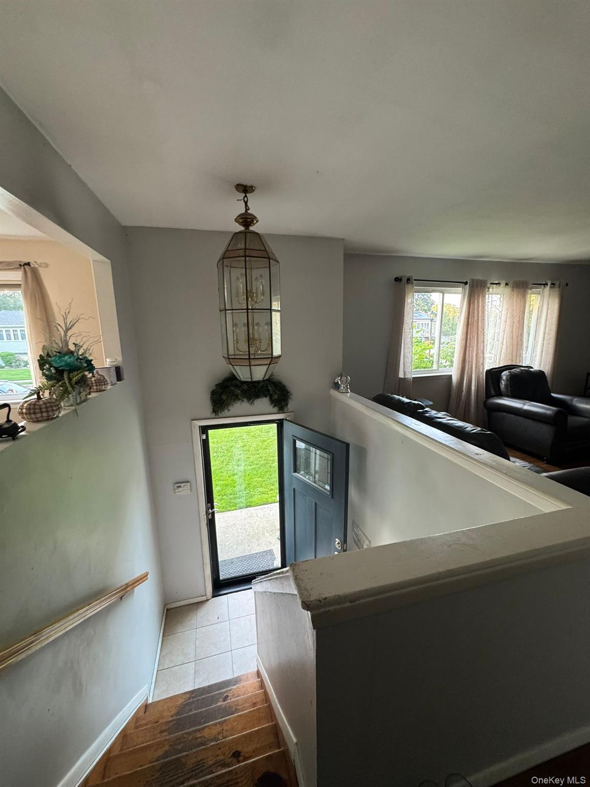 2 Mortell Court, Babylon, NY 11726